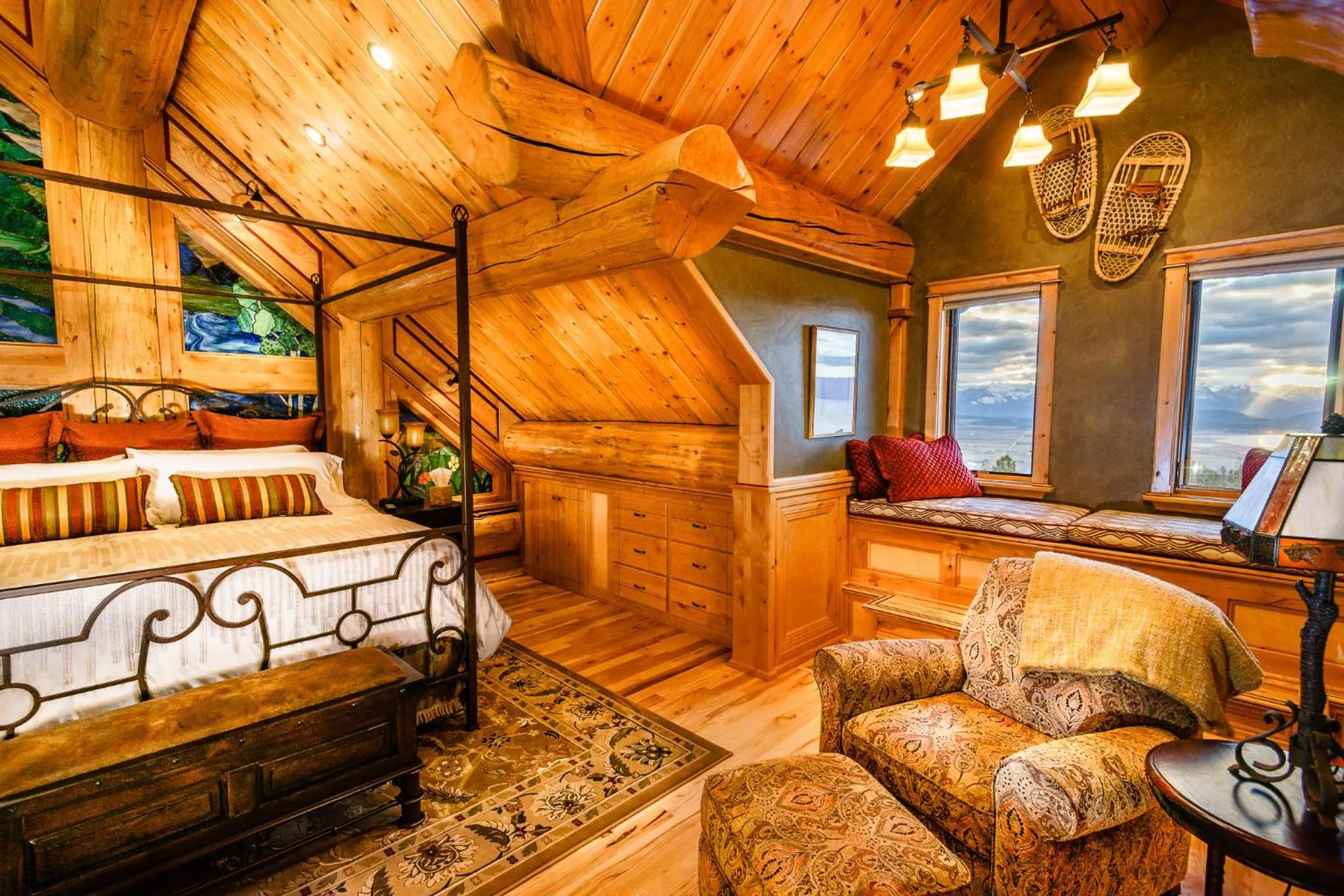 Day, Bed in Coyote Bluff Estate