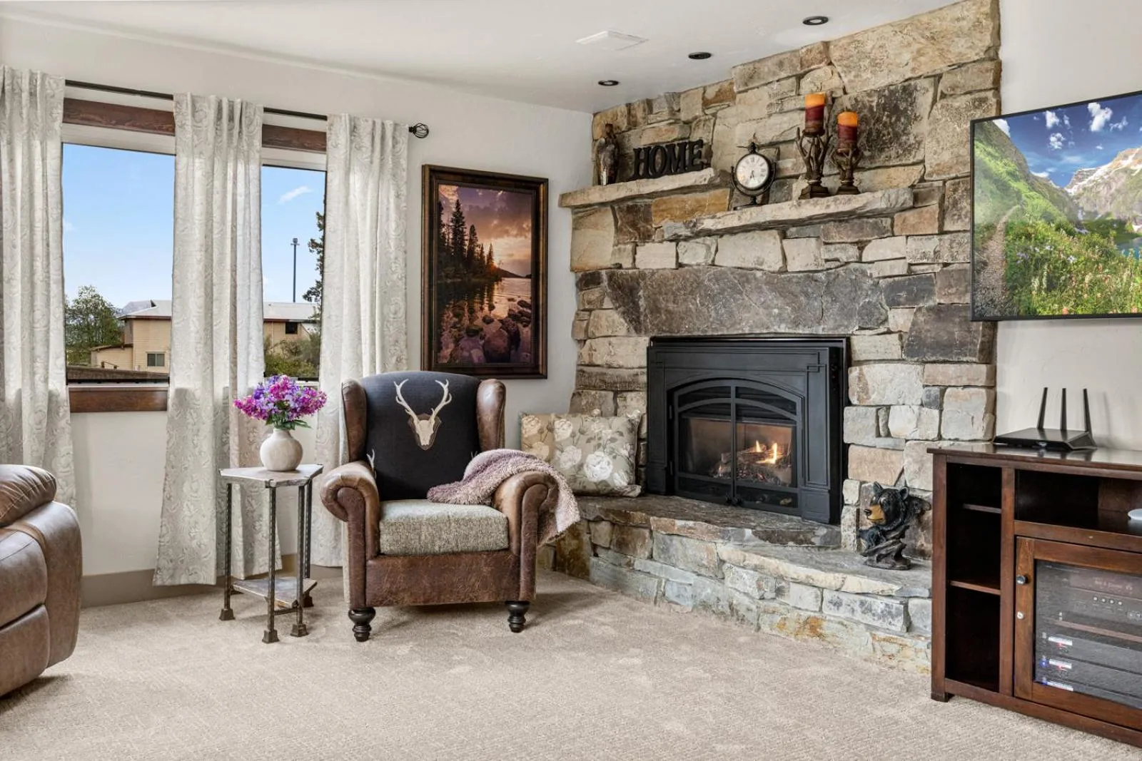 Living room in Coyote Bluff Estate