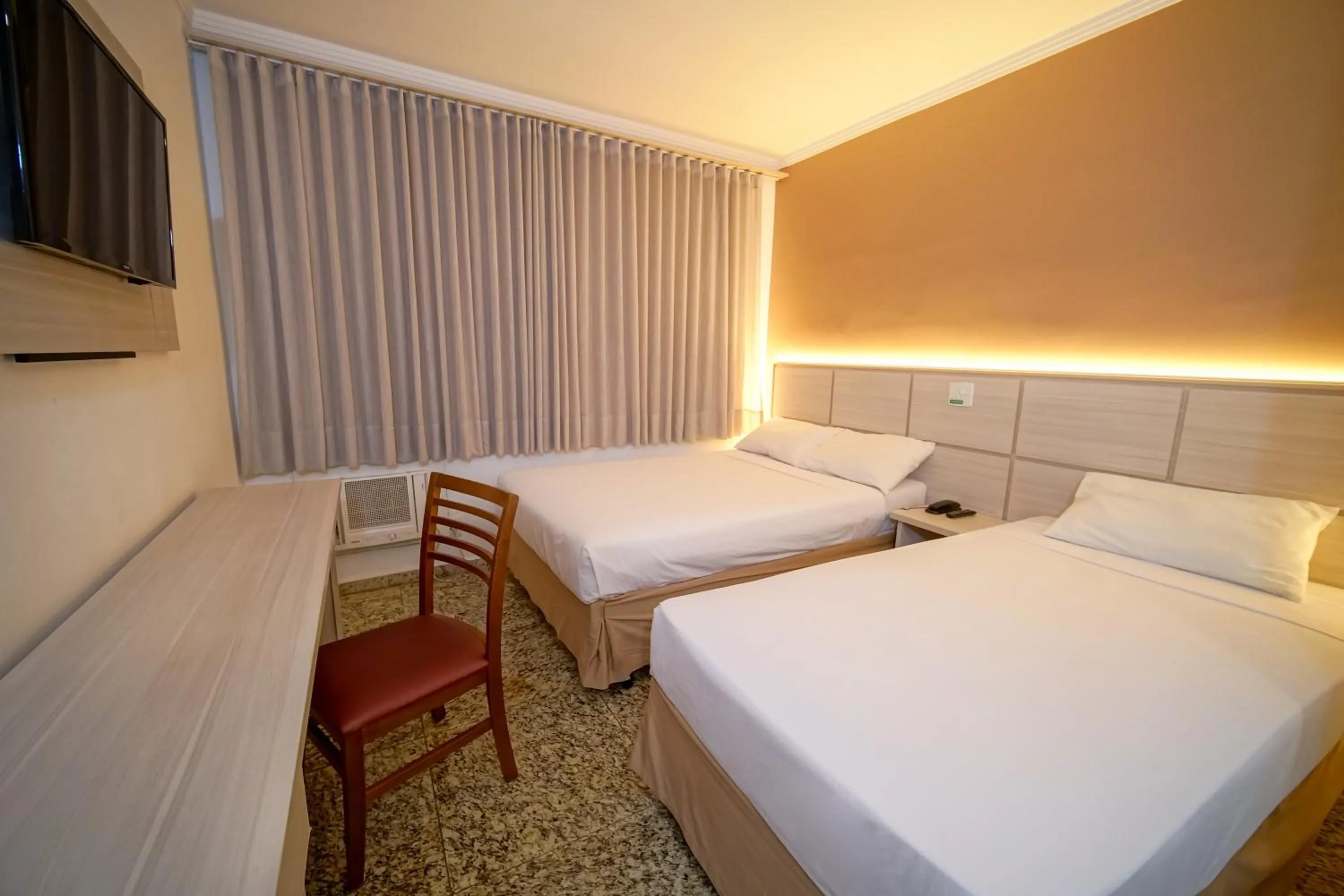 Bedroom, Bed in Hotel Golden Park Sorocaba & Convenções by Nacional Inn