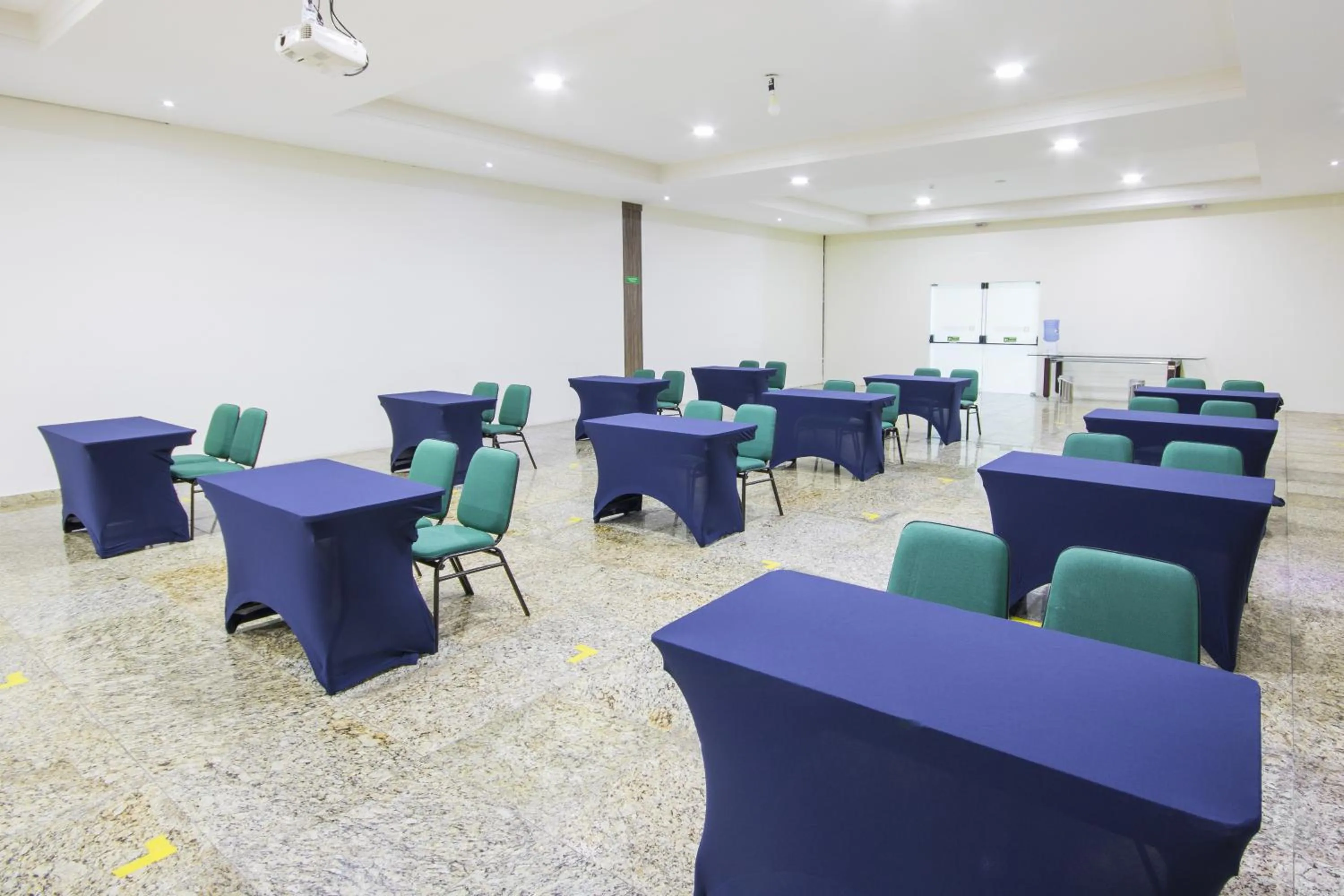 Meeting/conference room in Hotel Golden Park Sorocaba & Convenções by Nacional Inn