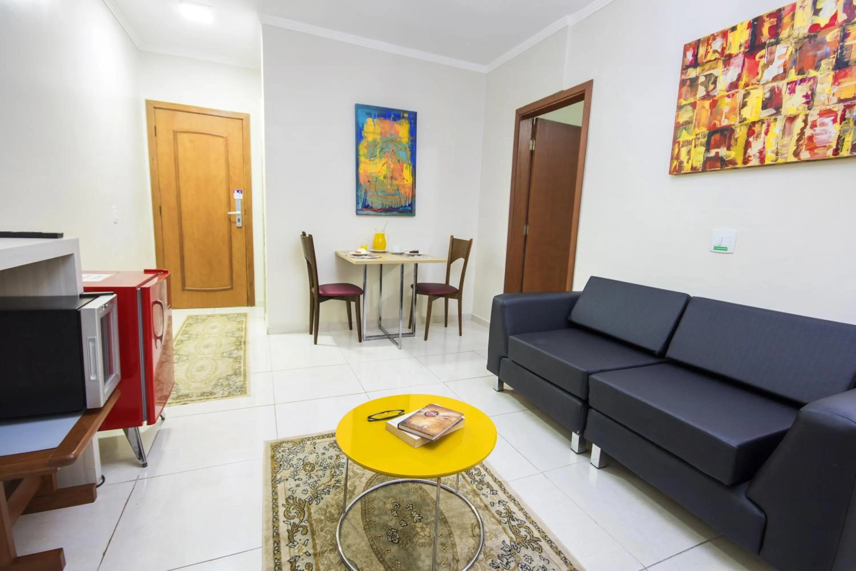 TV and multimedia in Hotel Golden Park Sorocaba & Convenções by Nacional Inn