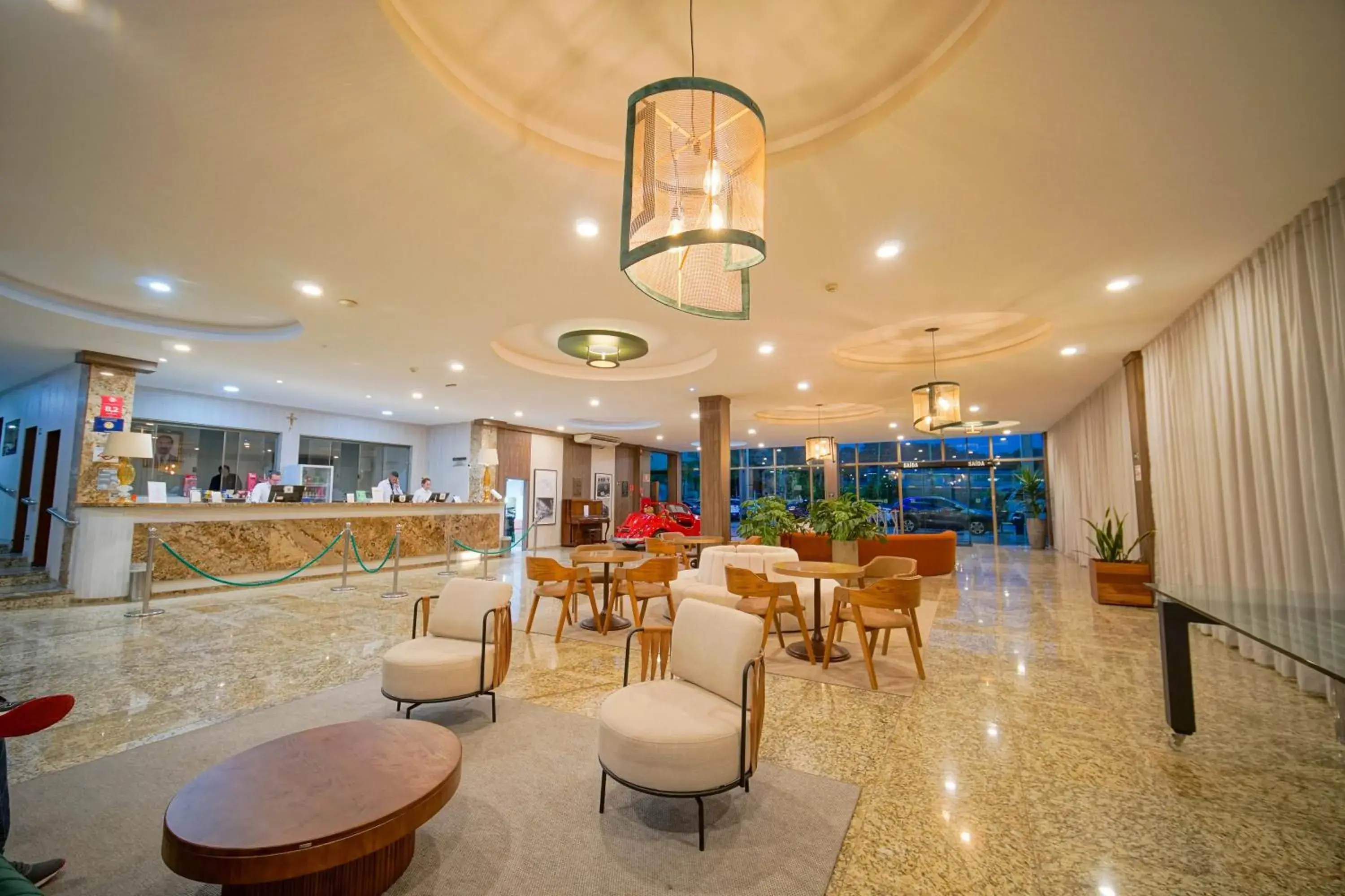 Lobby or reception in Hotel Golden Park Sorocaba & Convenções by Nacional Inn Lobby or reception in Hotel Golden Park Sorocaba & Convenções by Nacional Inn