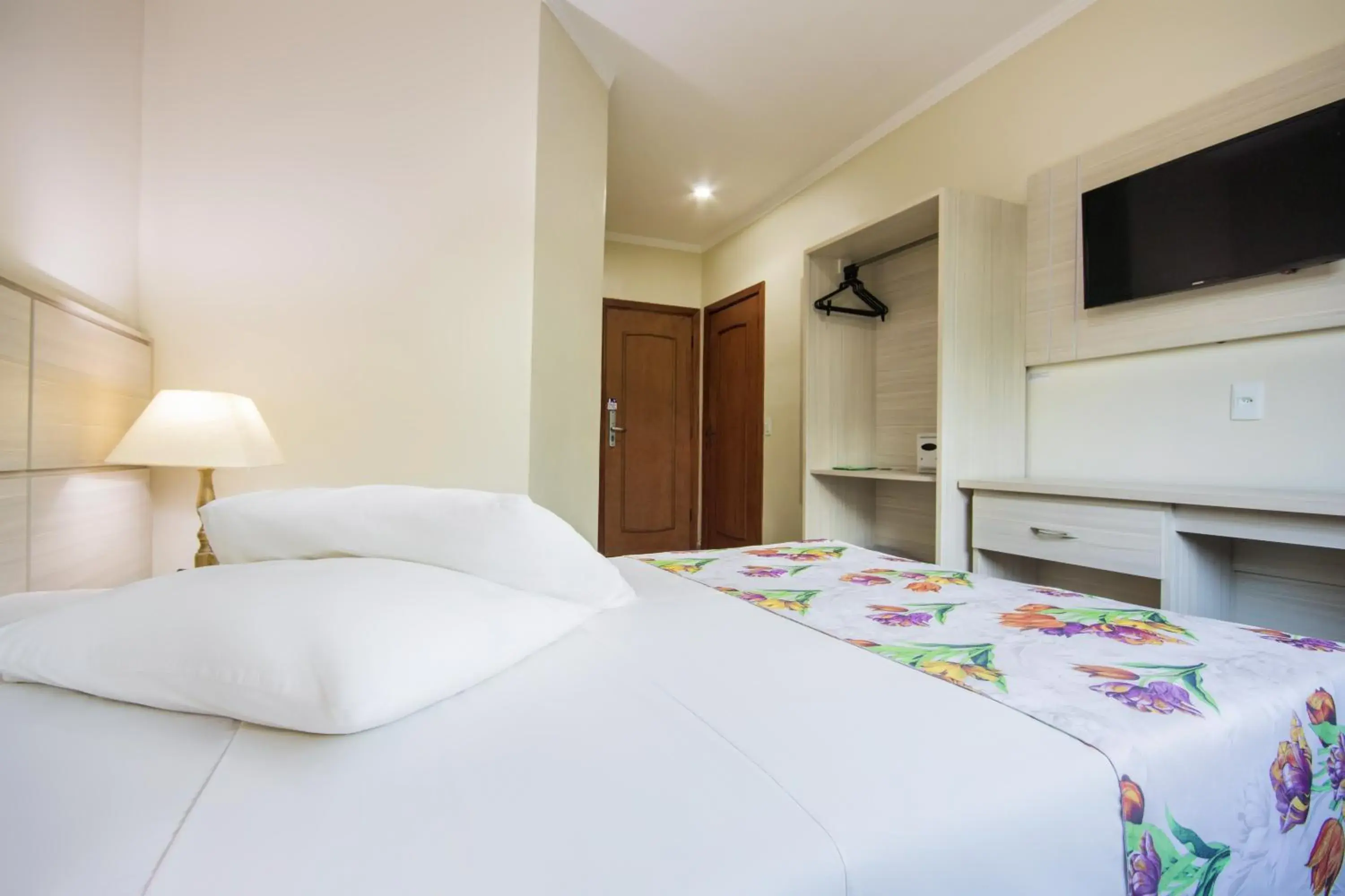 Bed in Hotel Golden Park Sorocaba & Convenções by Nacional Inn Bed in Hotel Golden Park Sorocaba & Convenções by Nacional Inn