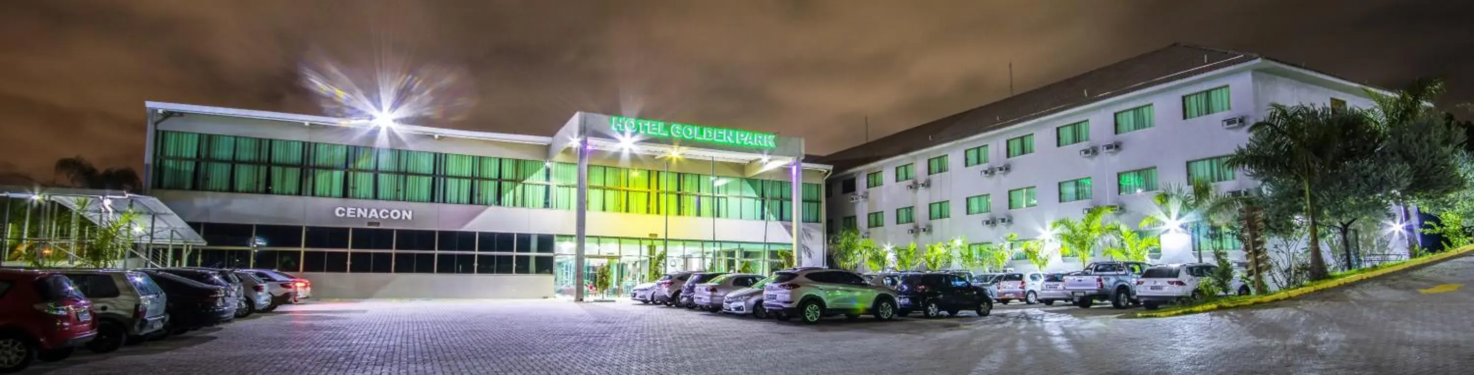 Property building in Hotel Golden Park Sorocaba & Convenções by Nacional Inn Property building in Hotel Golden Park Sorocaba & Convenções by Nacional Inn