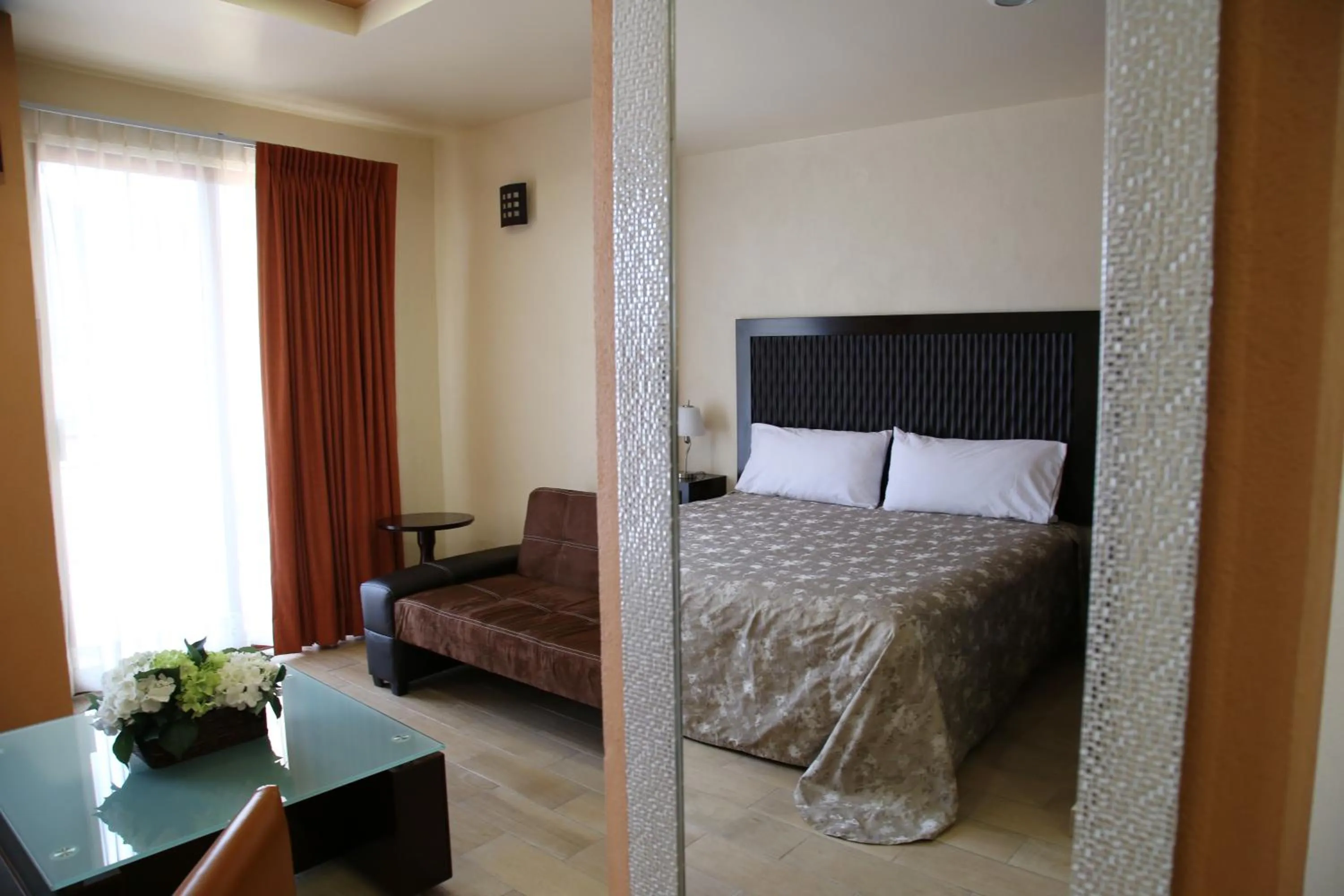 Decorative detail, Bed in Hotel Plaza Bernal