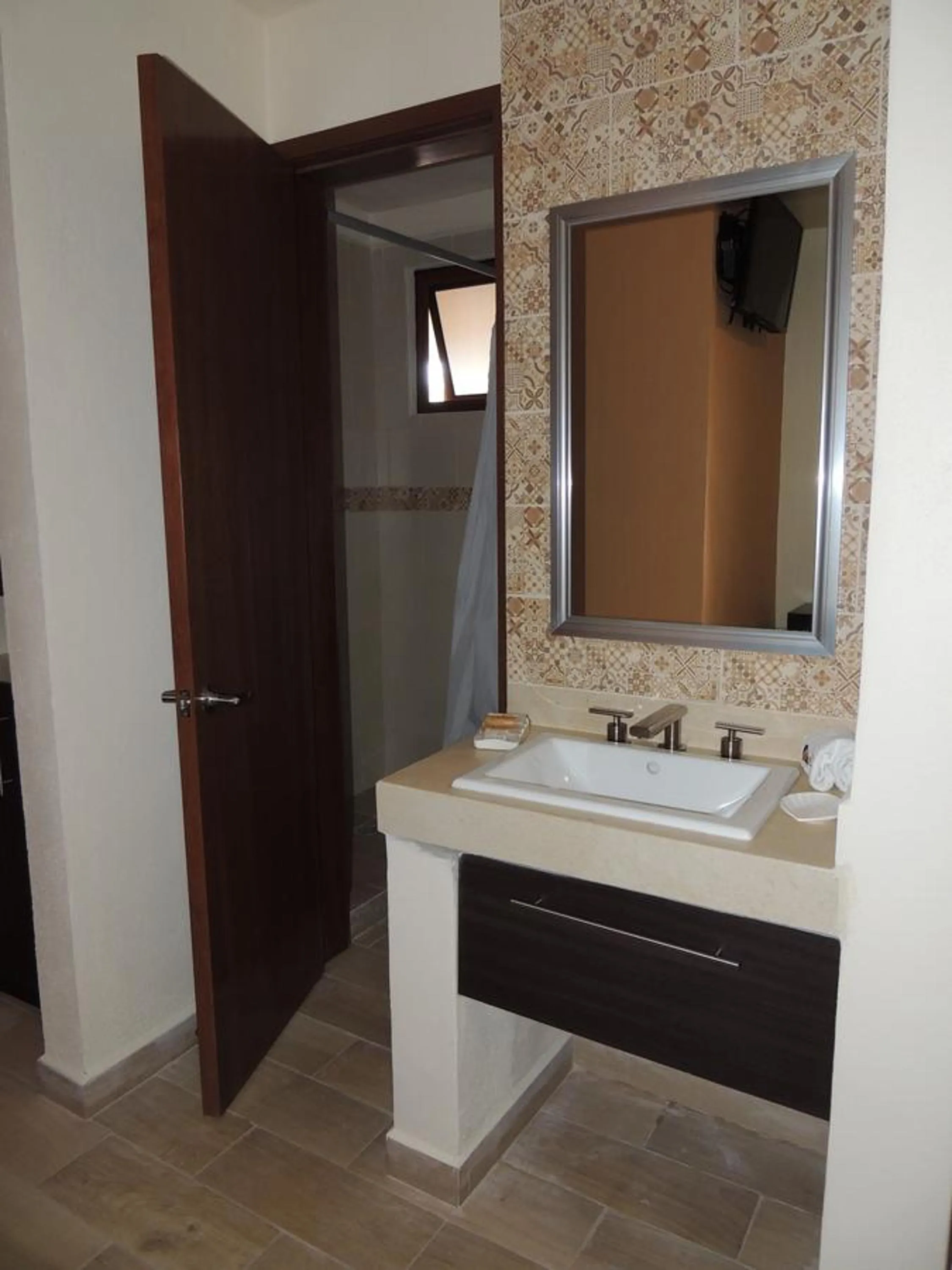 Bathroom in Hotel Plaza Bernal