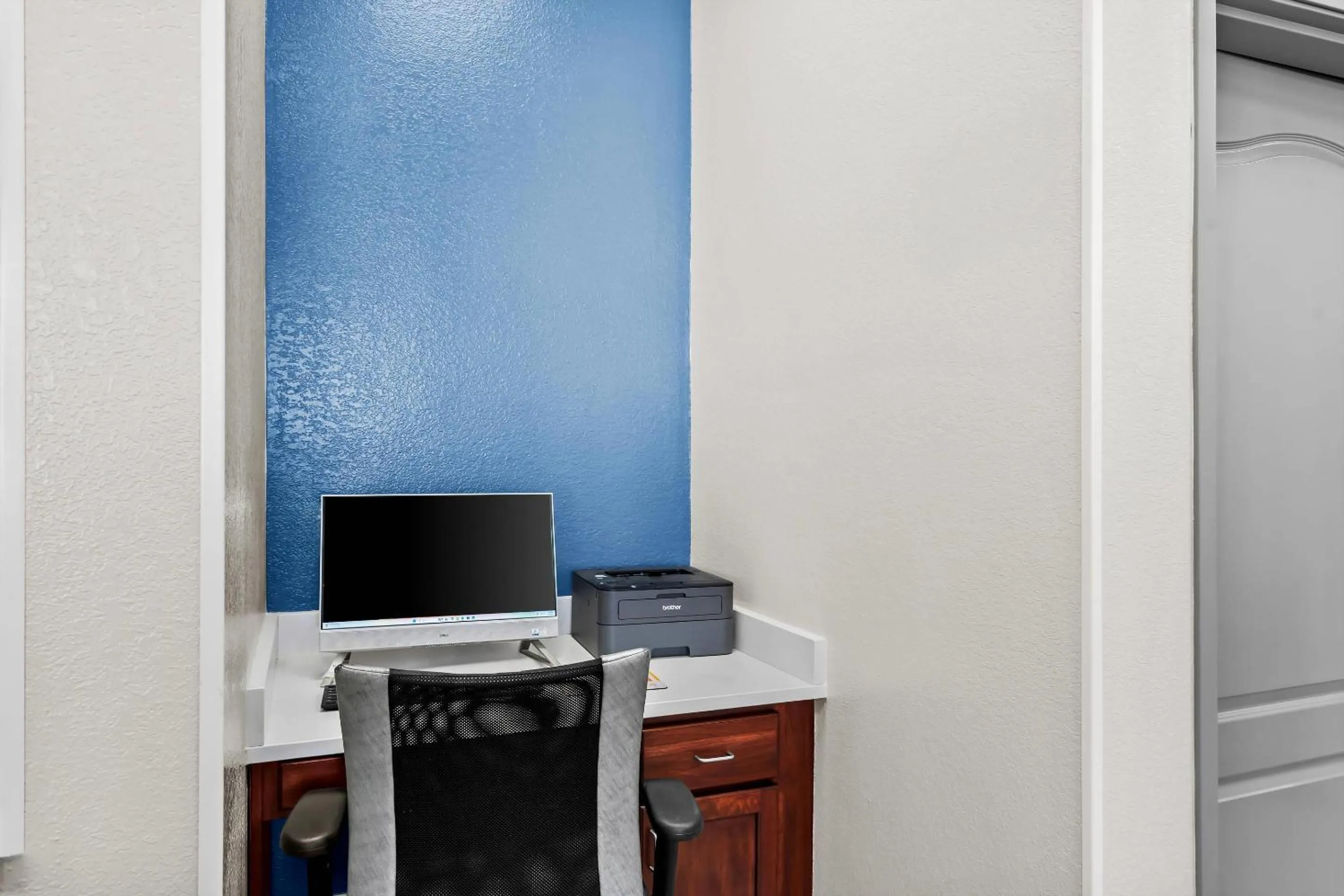 Business facilities in Comfort Inn & Suites Plainville-Foxboro