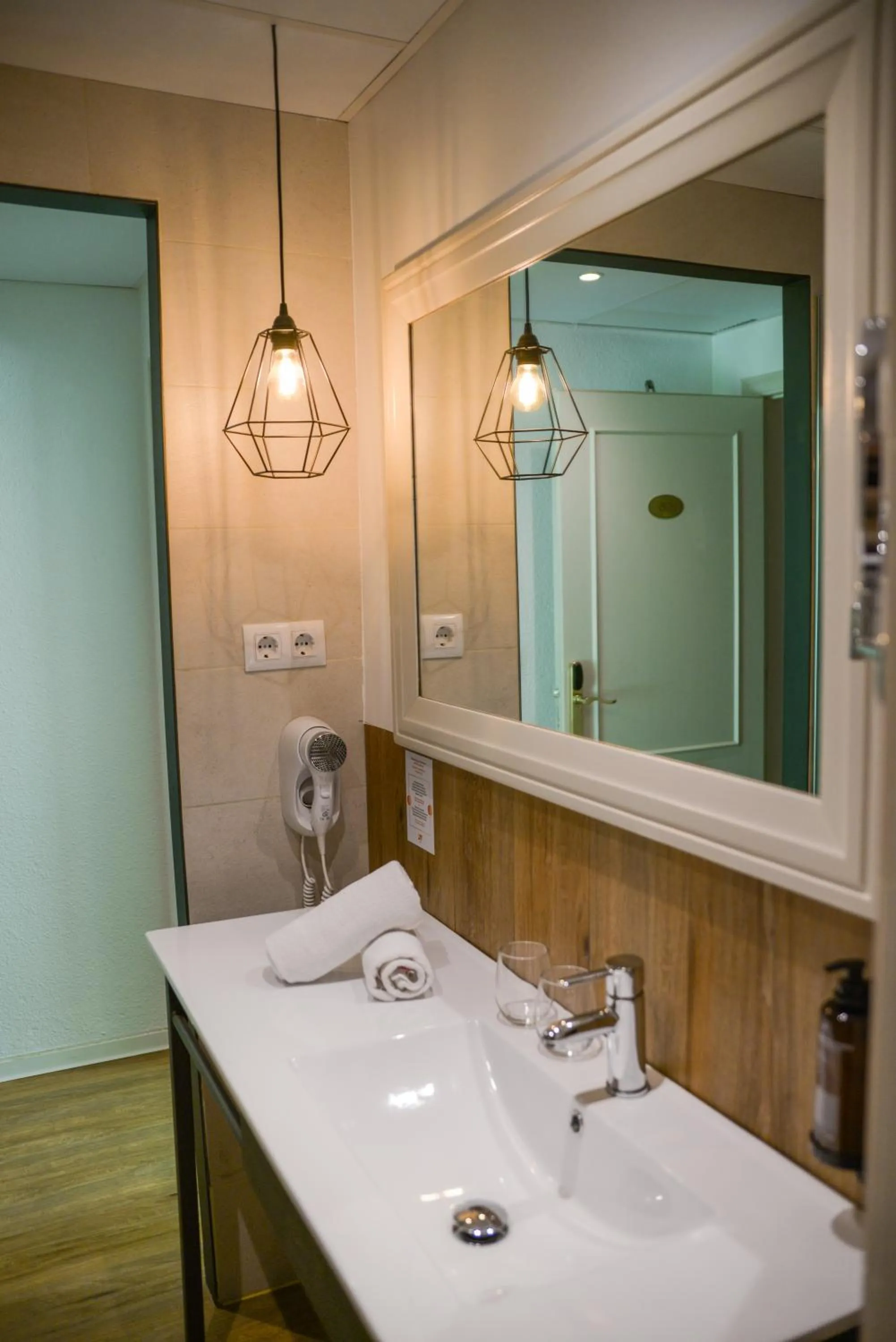 Bathroom in BPM Lloret Hotel