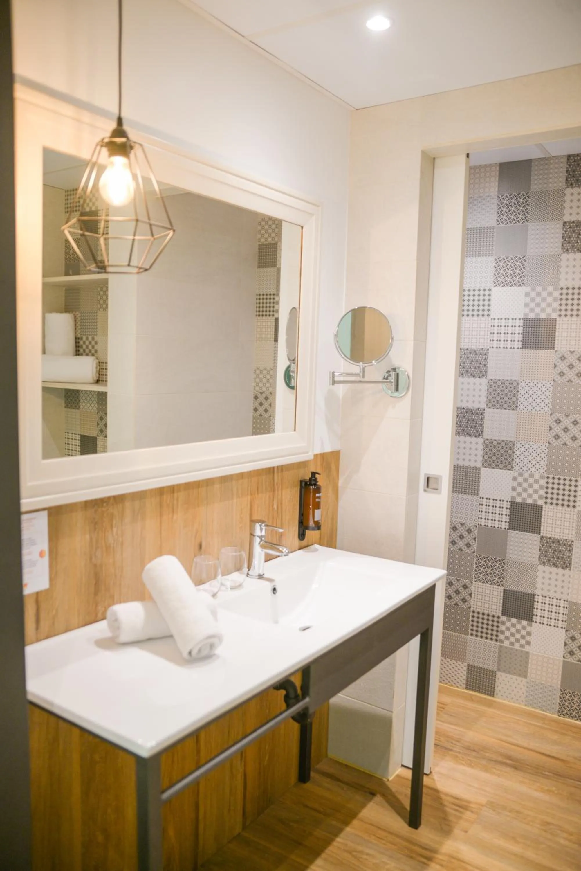 Bathroom in BPM Lloret Hotel