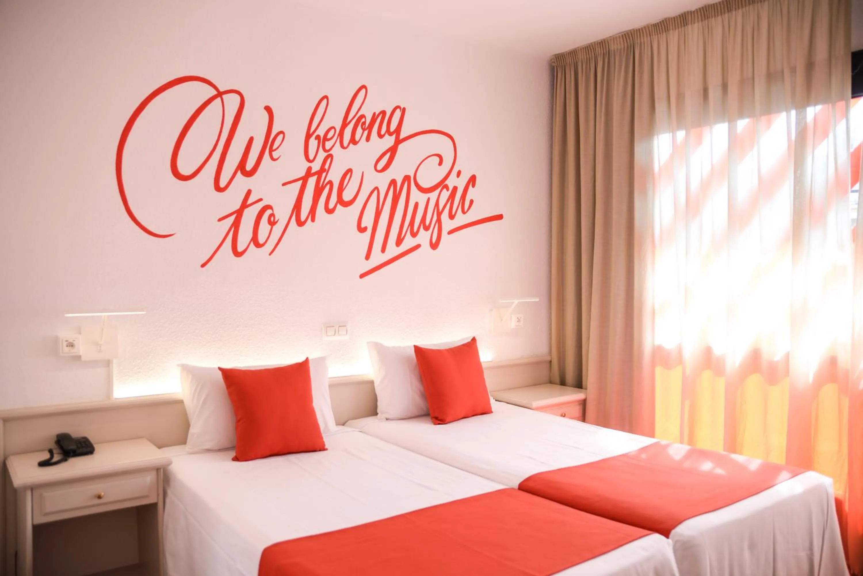 Photo of the whole room, Bed in BPM Lloret Hotel