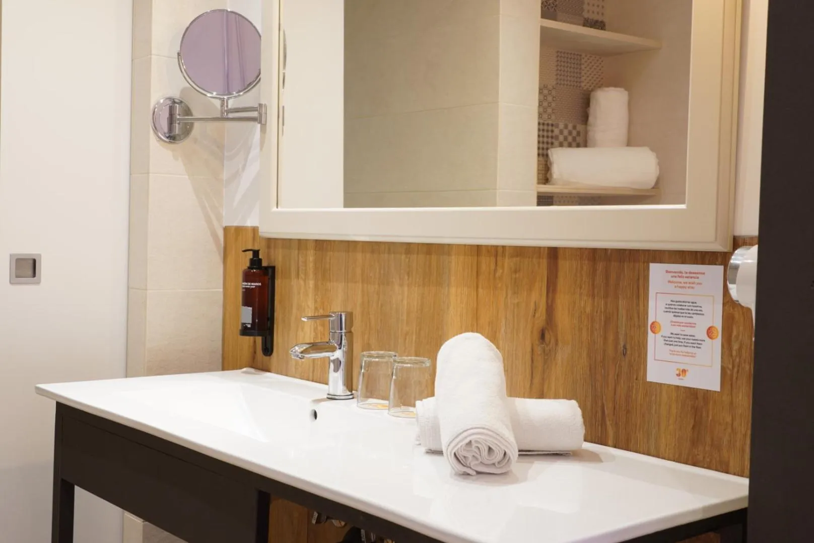 Bathroom in BPM Lloret Hotel