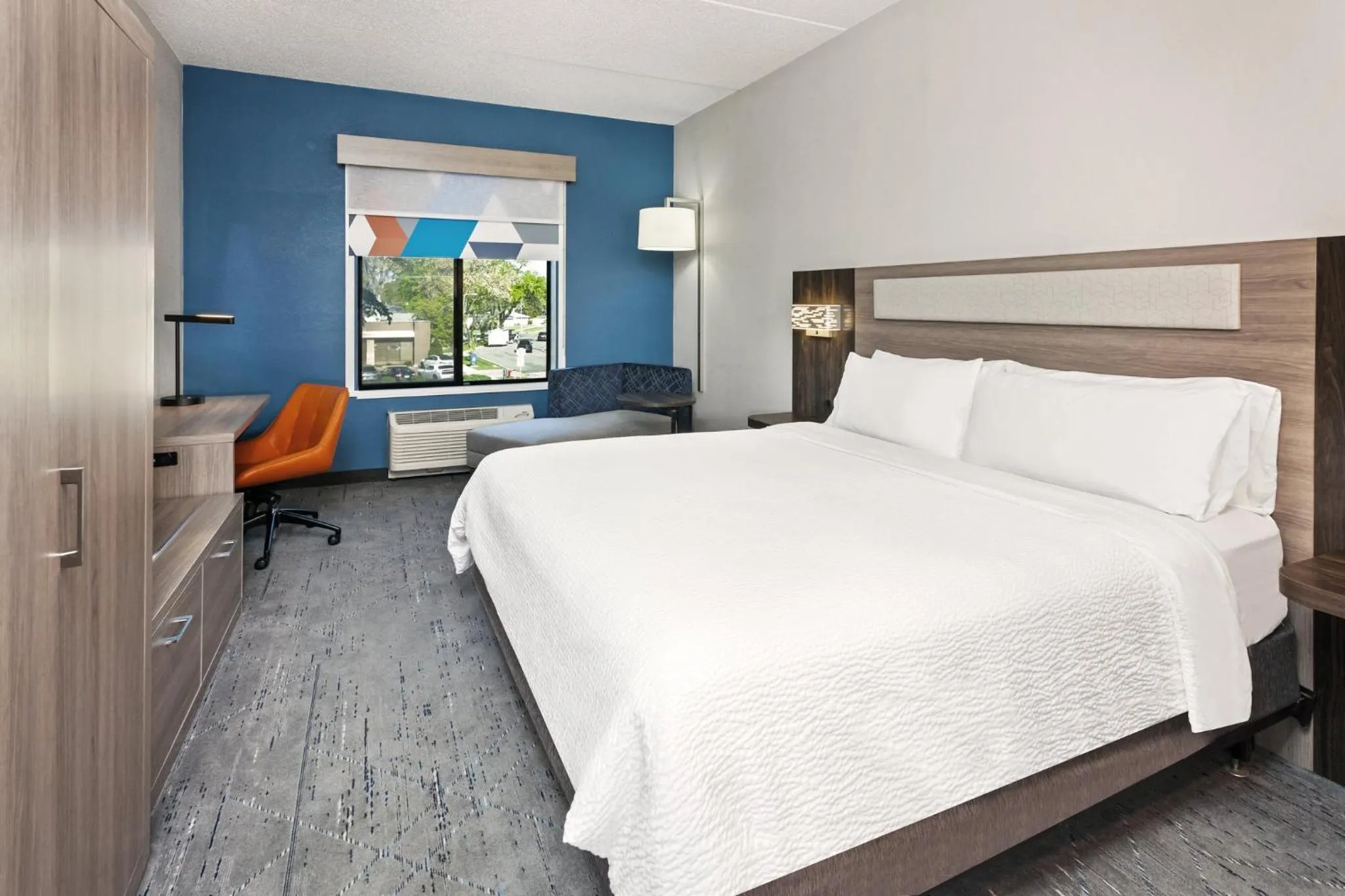 Photo of the whole room, Bed in Holiday Inn Express & Suites Chicago West-O'Hare Arpt Area by IHG