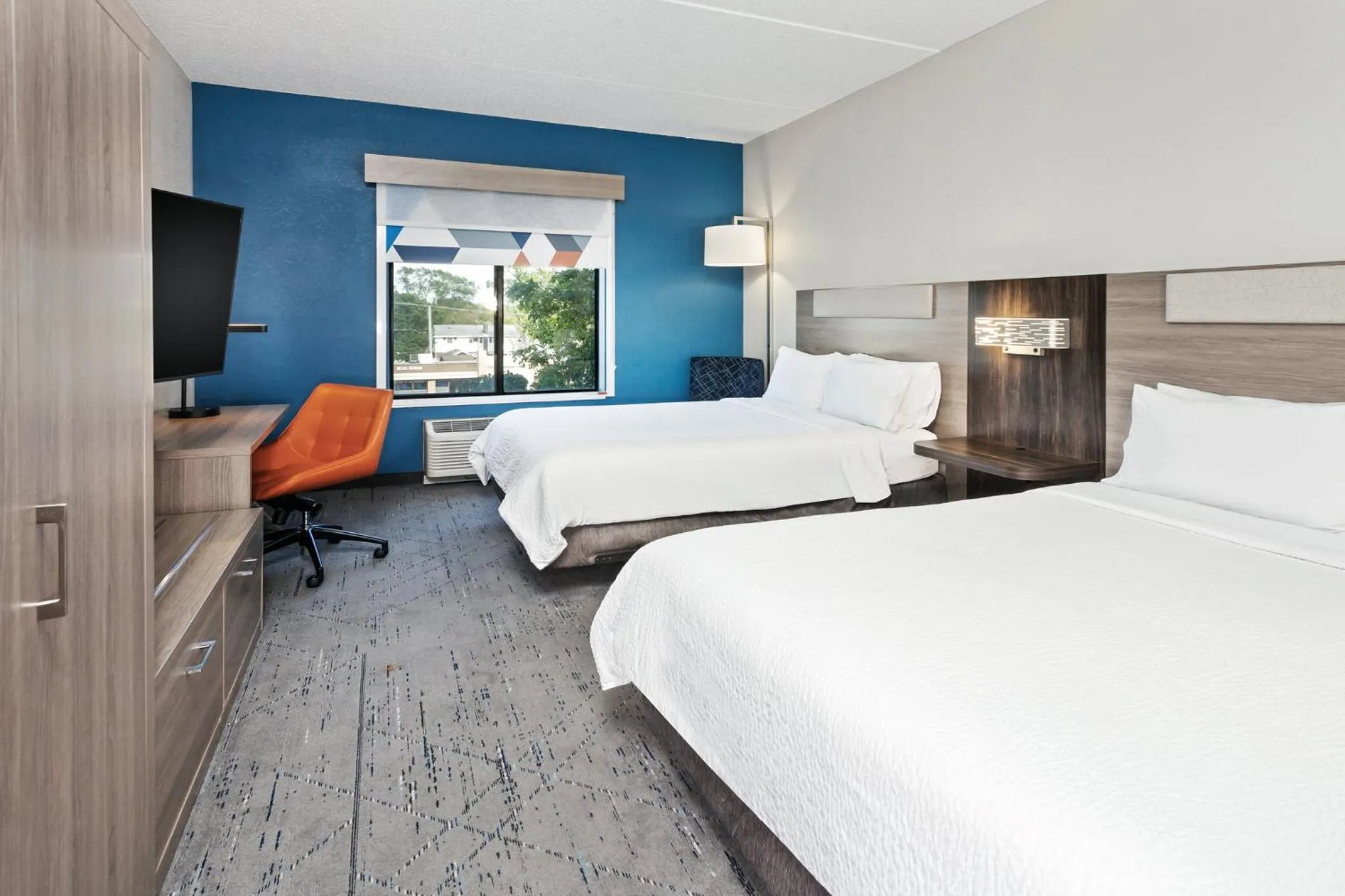 Photo of the whole room, Bed in Holiday Inn Express & Suites Chicago West-O'Hare Arpt Area by IHG