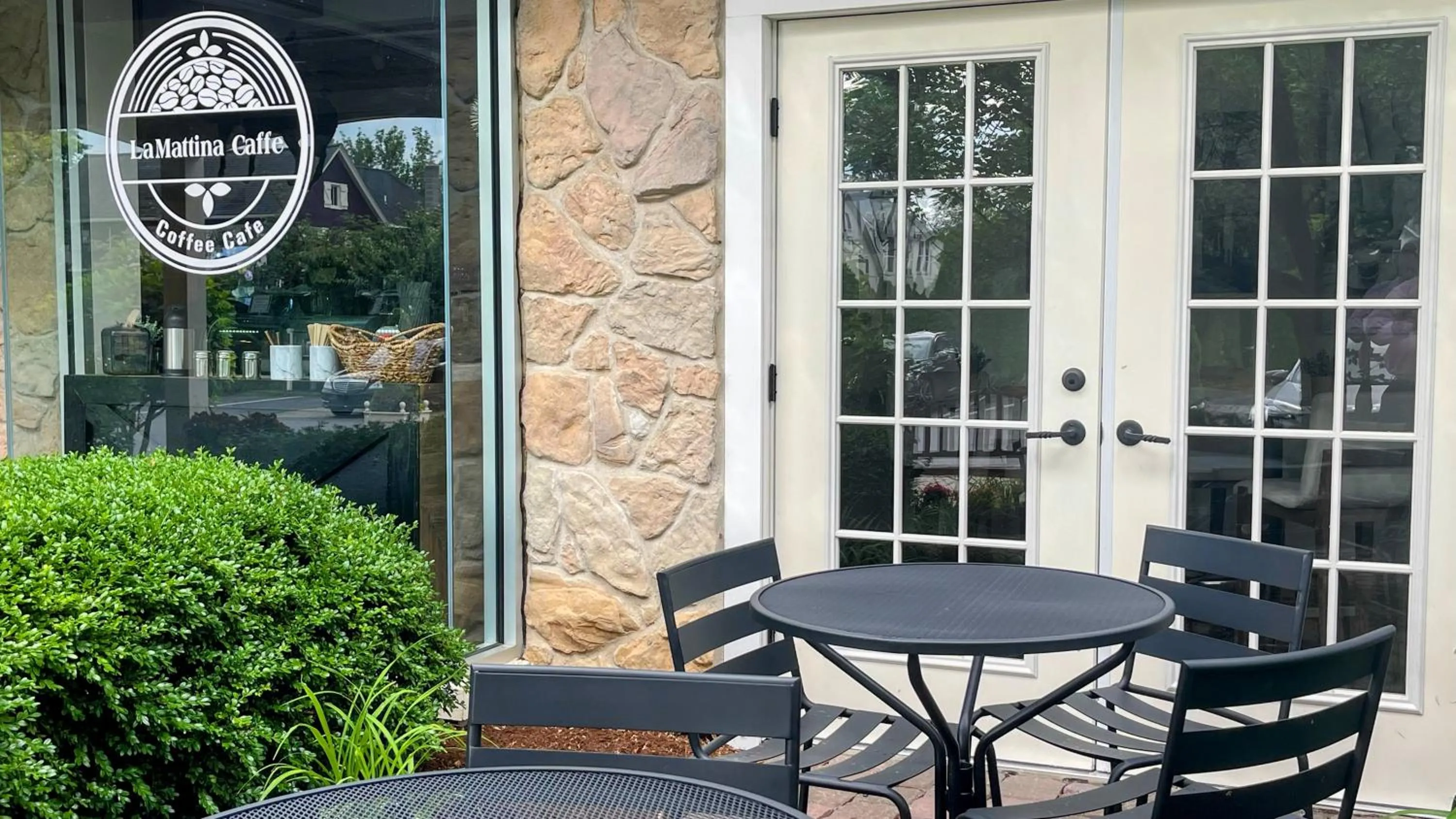 Breakfast in The Inn at Leola Village, a Historic Hotel of America