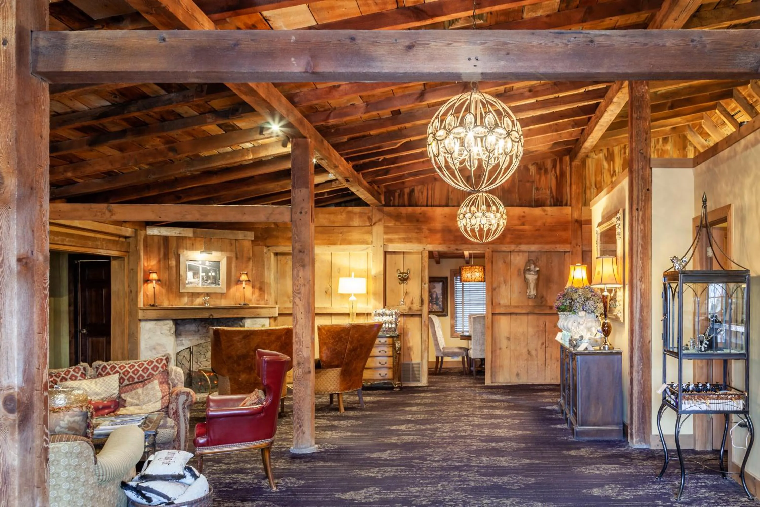 Lobby or reception in The Inn at Leola Village, a Historic Hotel of America