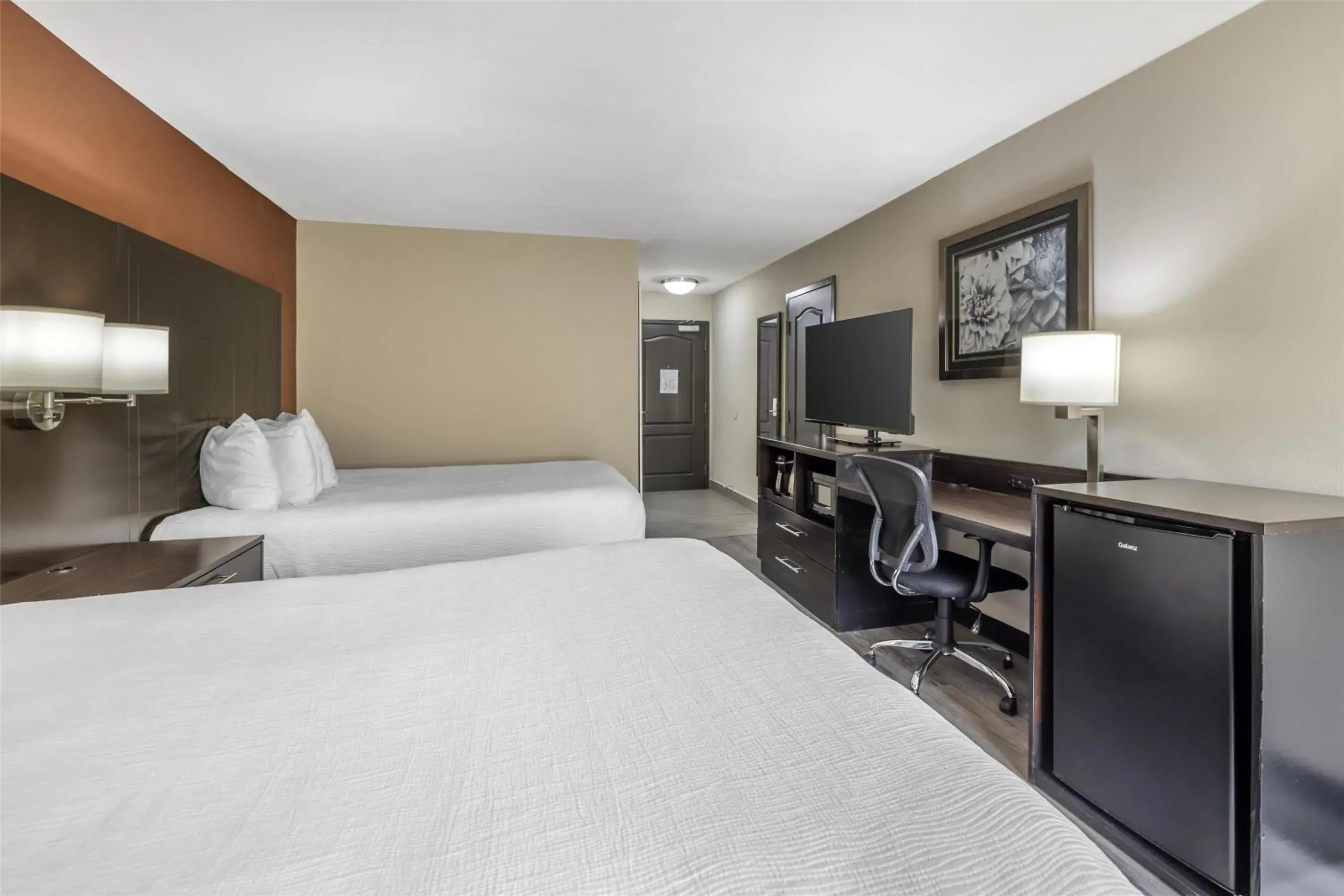 Bedroom, Bed in Best Western Plus Lee's Summit Hotel & Suites Bedroom, Bed in Best Western Plus Lee's Summit Hotel & Suites