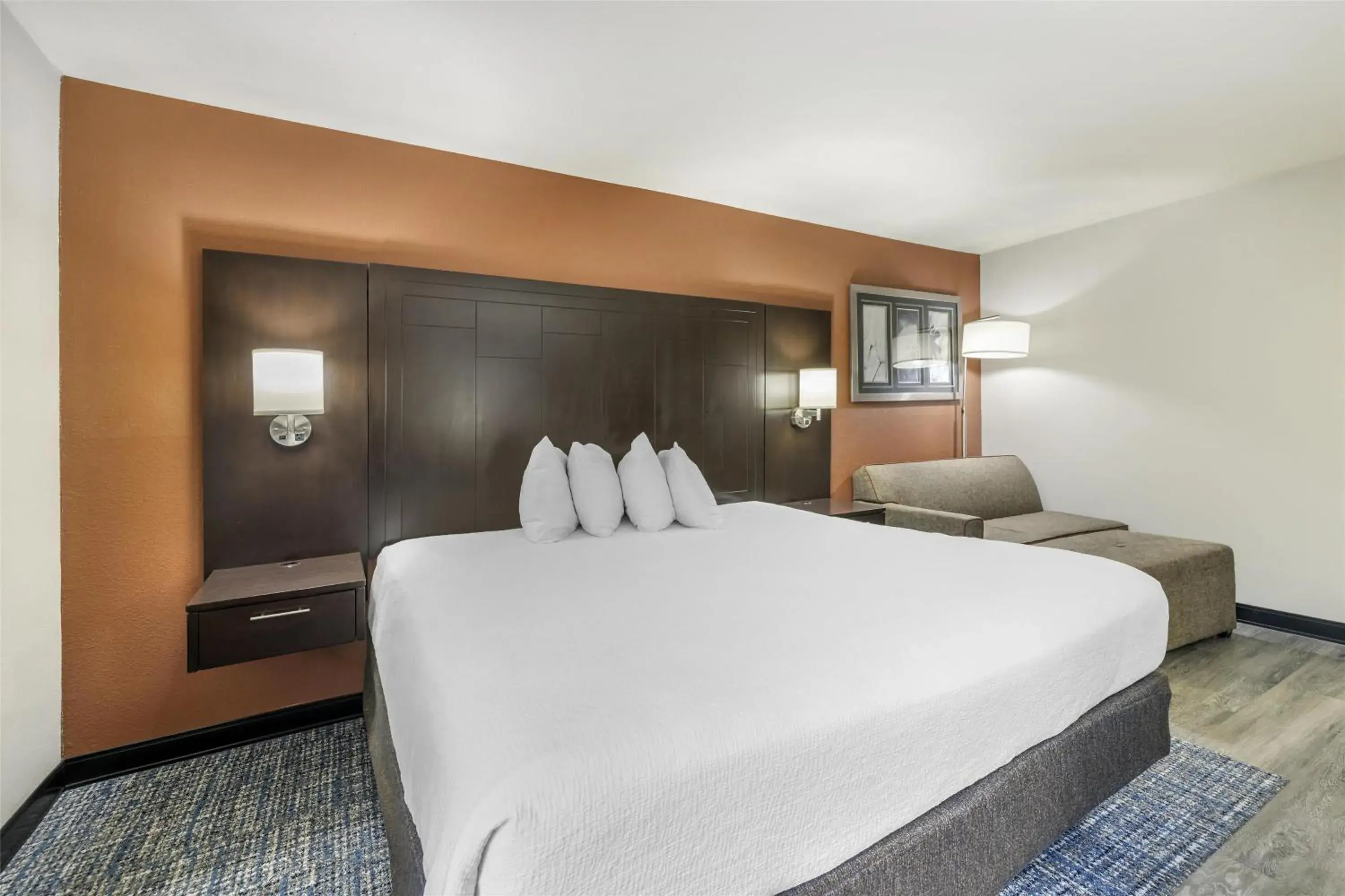 Bedroom, Bed in Best Western Plus Lee's Summit Hotel & Suites Bedroom, Bed in Best Western Plus Lee's Summit Hotel & Suites