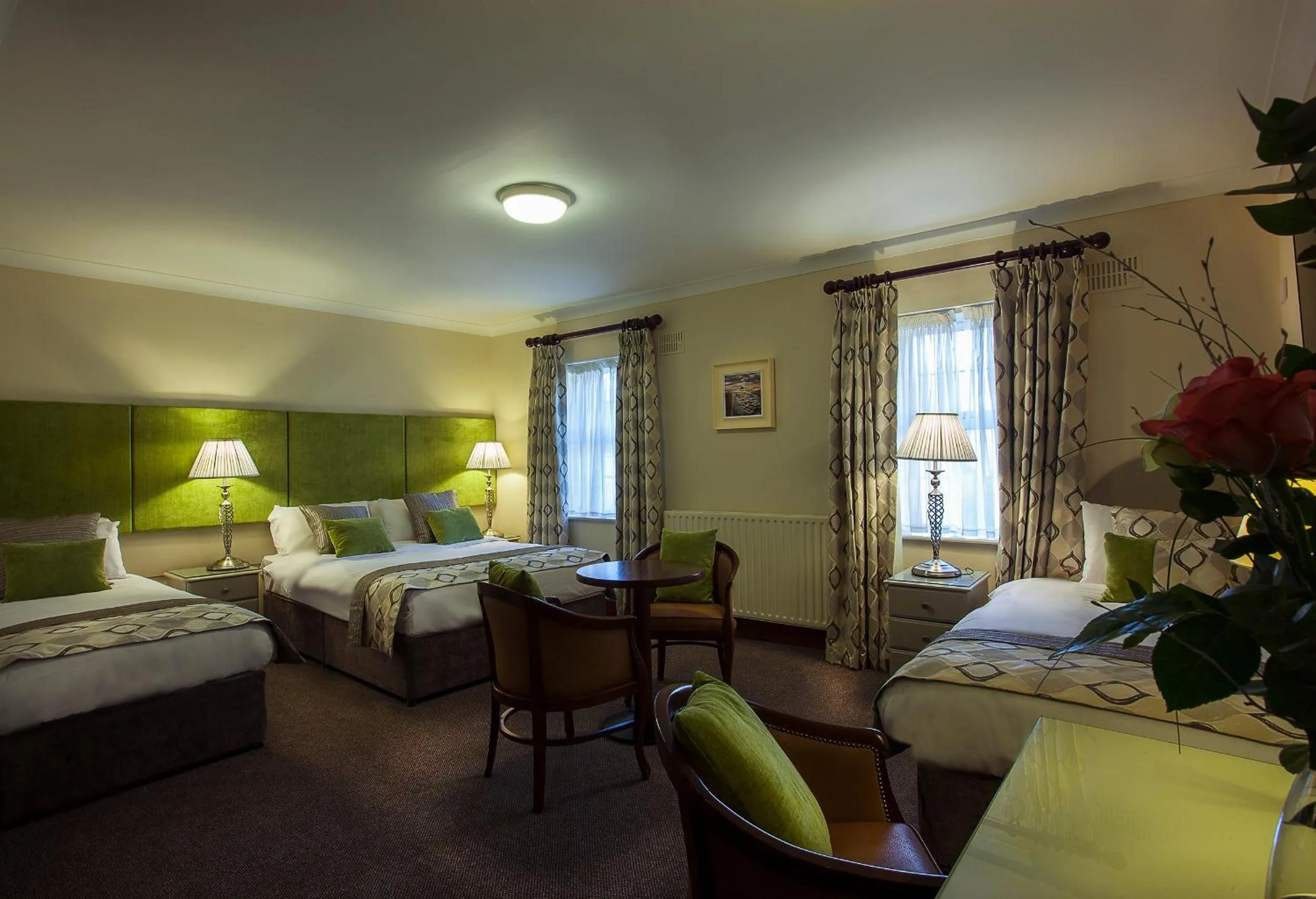Bedroom, Bed in Breffni Arms Hotel