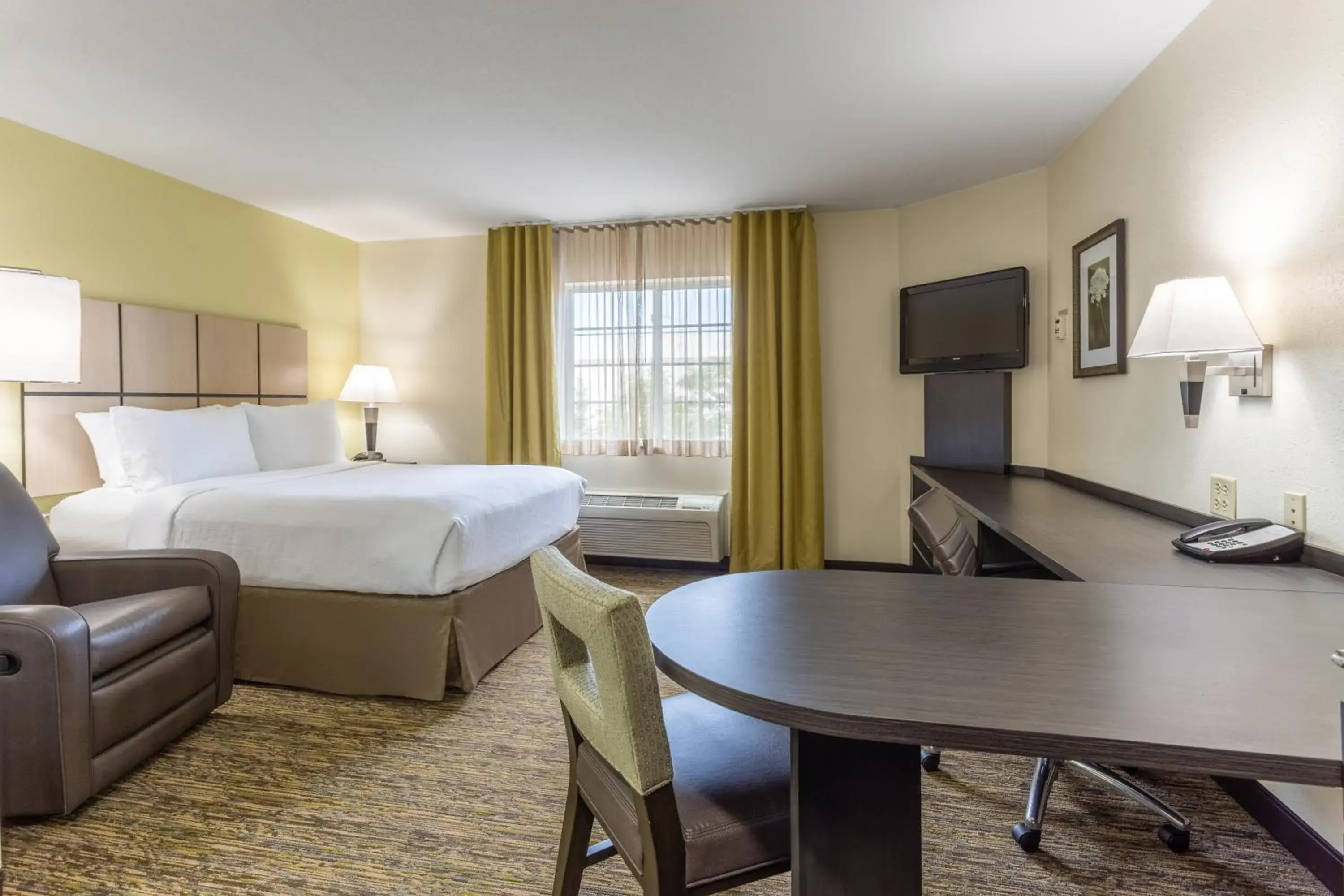 Bed in Candlewood Suites Aurora-Naperville by IHG Bed in Candlewood Suites Aurora-Naperville by IHG
