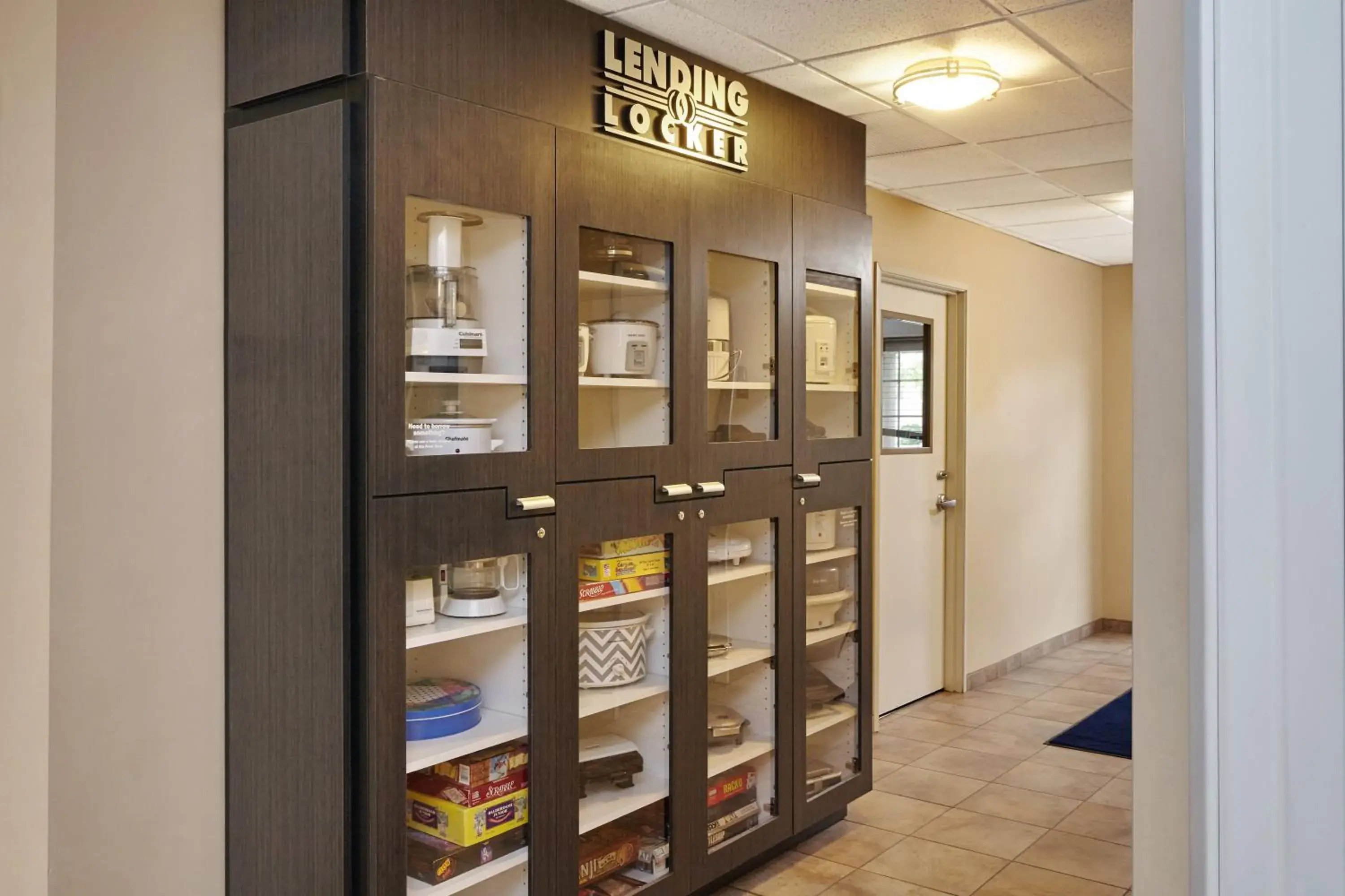 Lobby or reception in Candlewood Suites Aurora-Naperville by IHG Lobby or reception in Candlewood Suites Aurora-Naperville by IHG