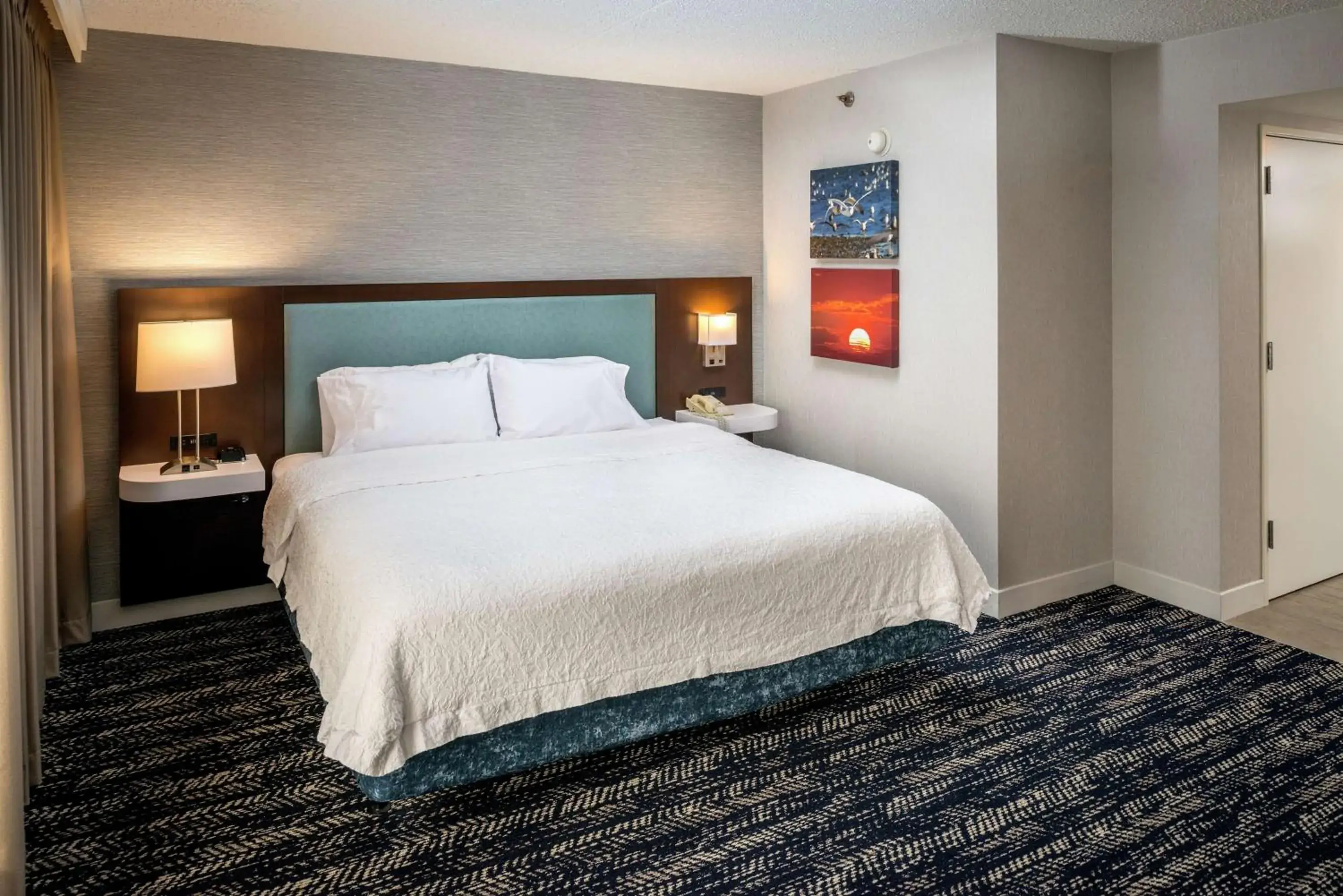 Bed in Hampton Inn Long Island/Commack Bed in Hampton Inn Long Island/Commack