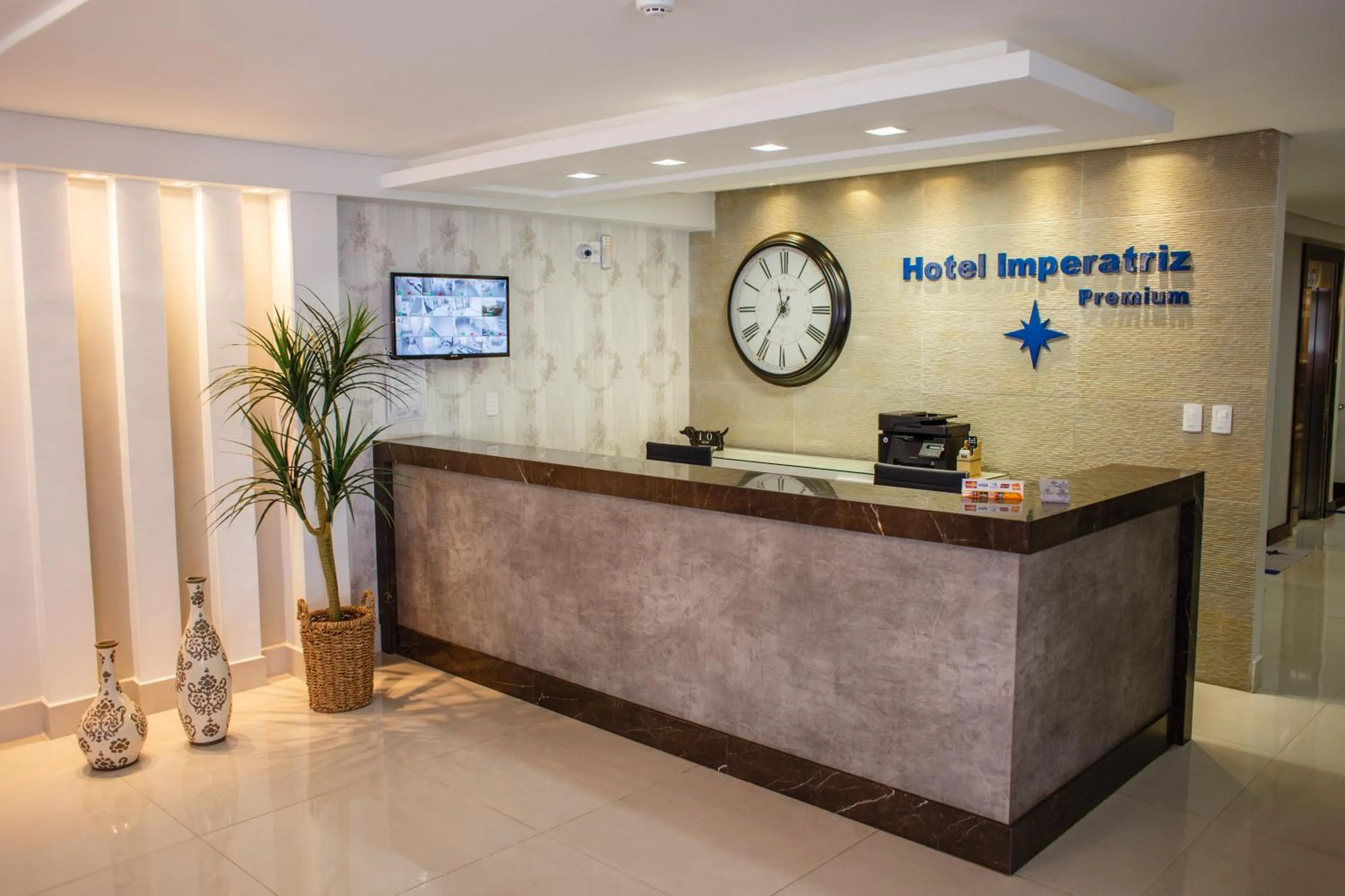 Property building in Hotel Imperatriz Premium