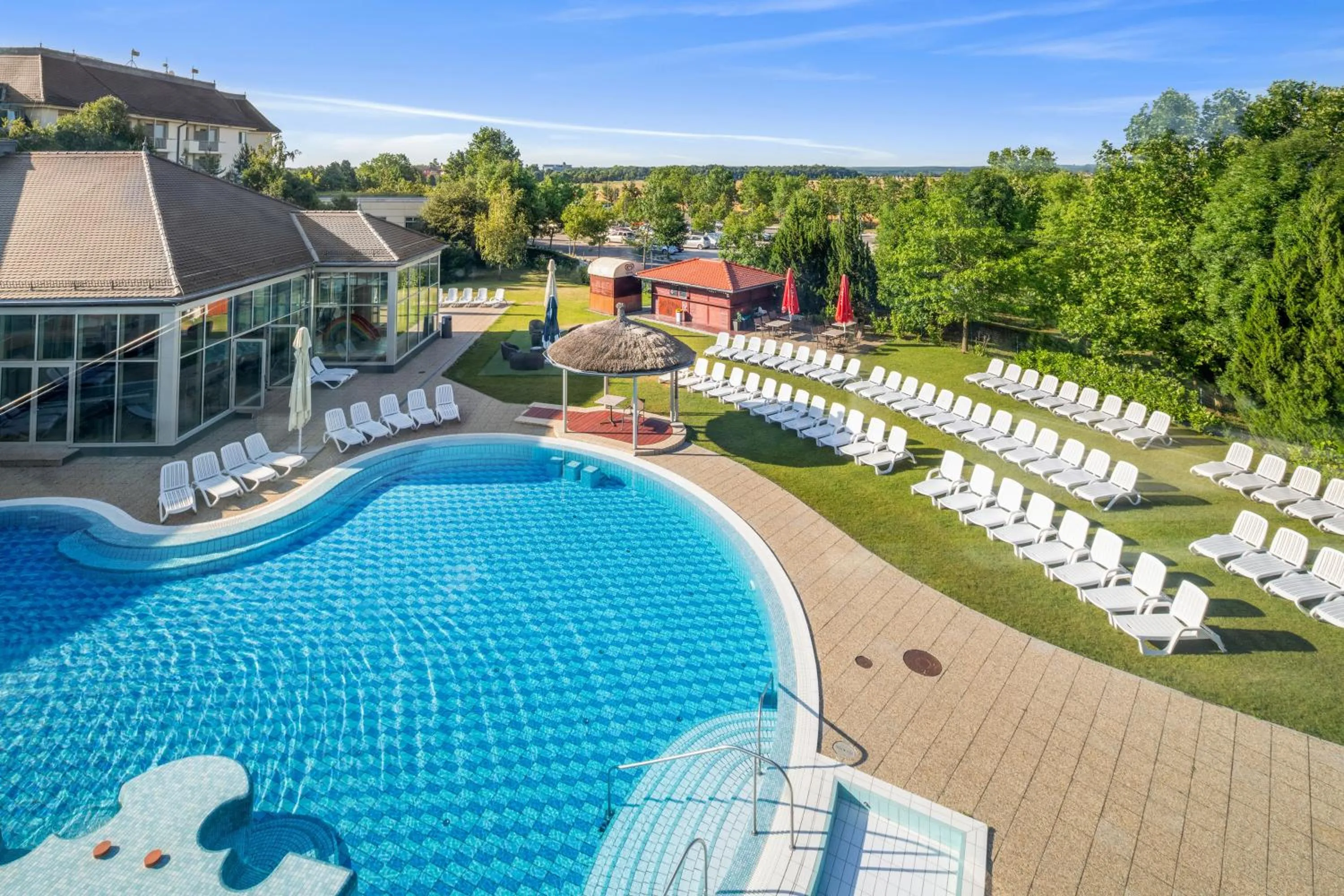 Swimming pool in Greenfield Hotel Golf & Spa