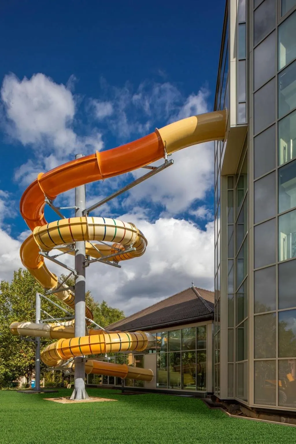Swimming pool in Greenfield Hotel Golf & Spa