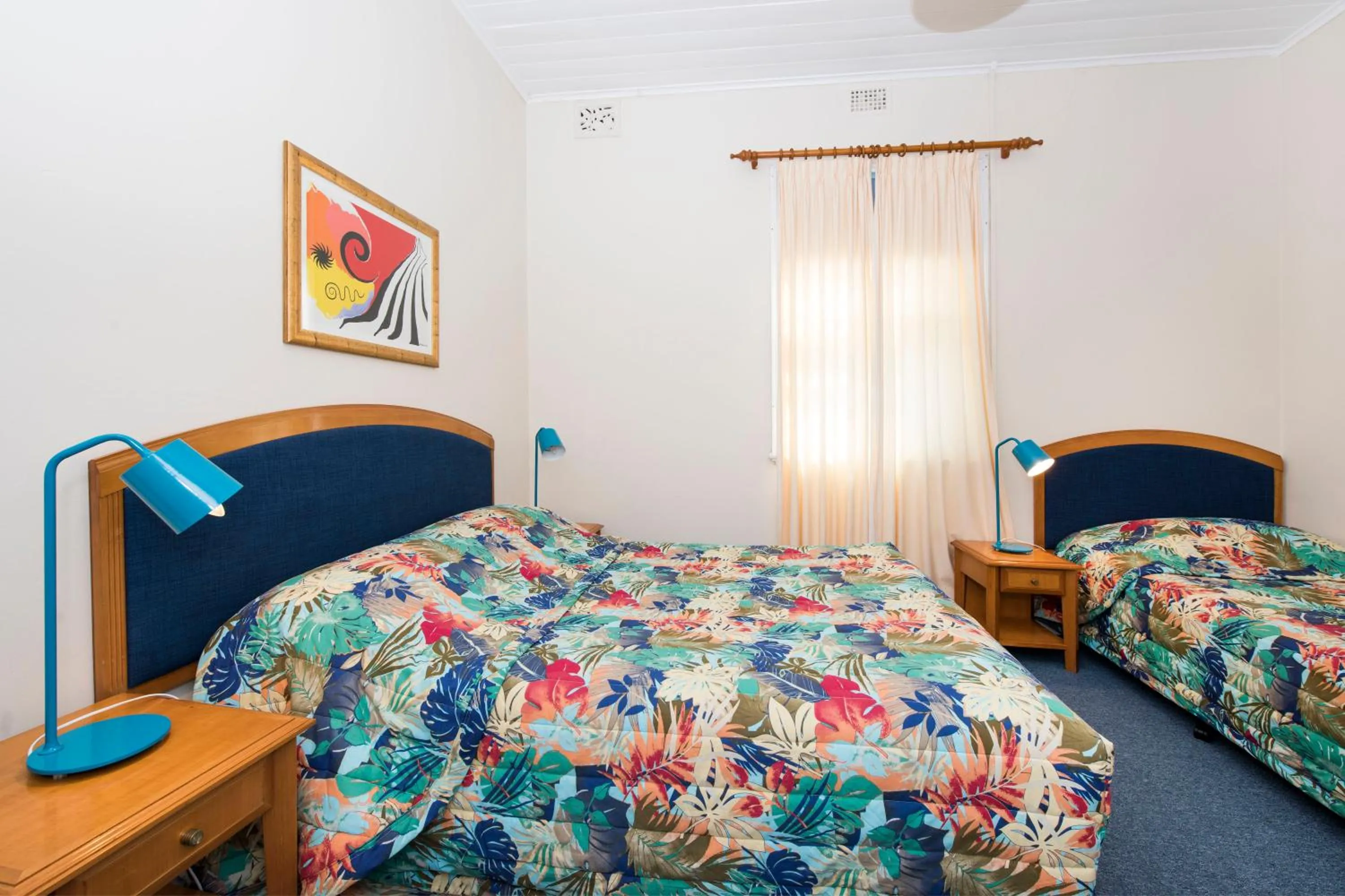 Three-Bedroom House - The Pepperberry in Ningana Heritage Houses