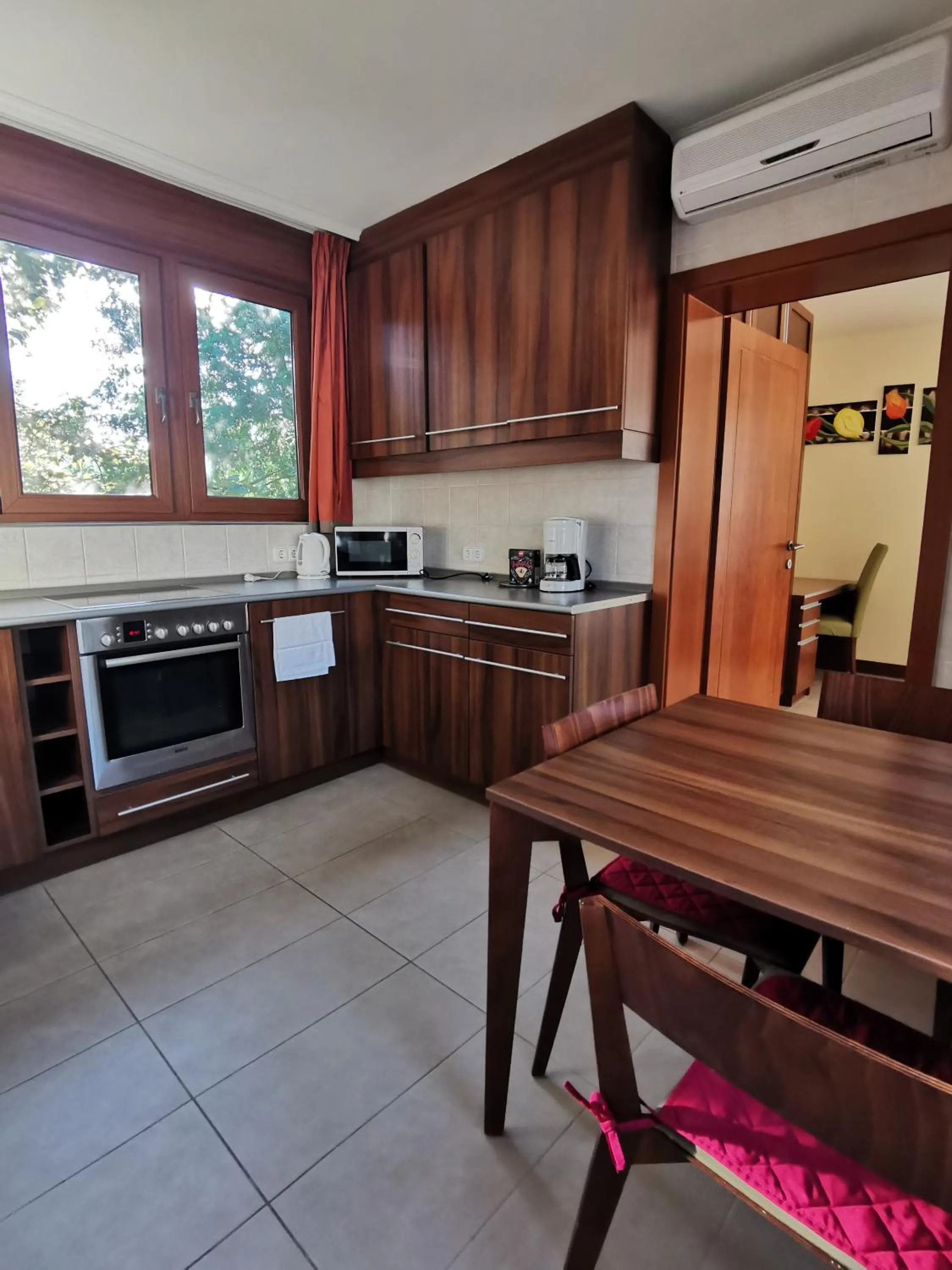 Kitchen or kitchenette in Hotel Villa Pax