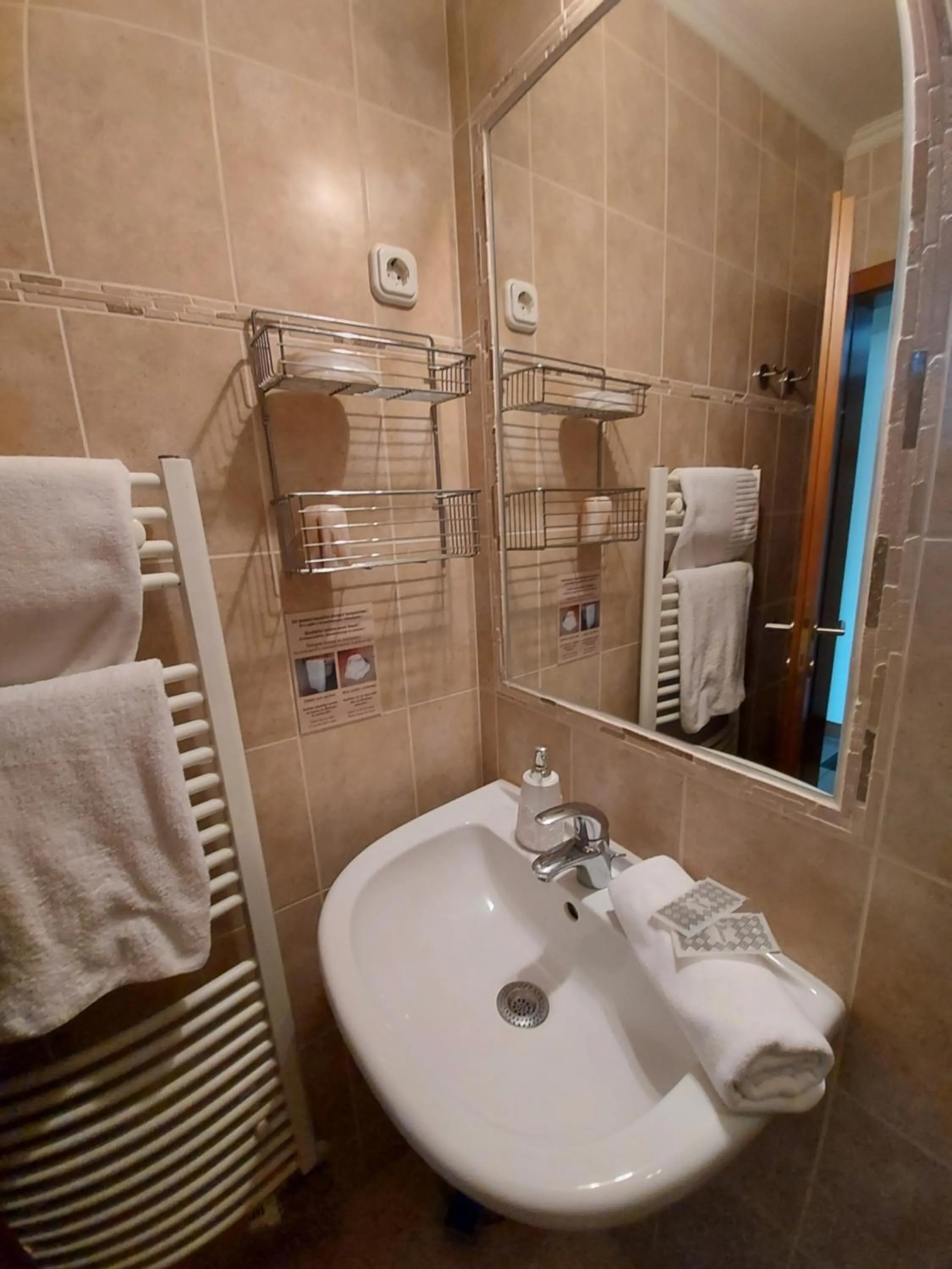 Bathroom in Hotel Villa Pax