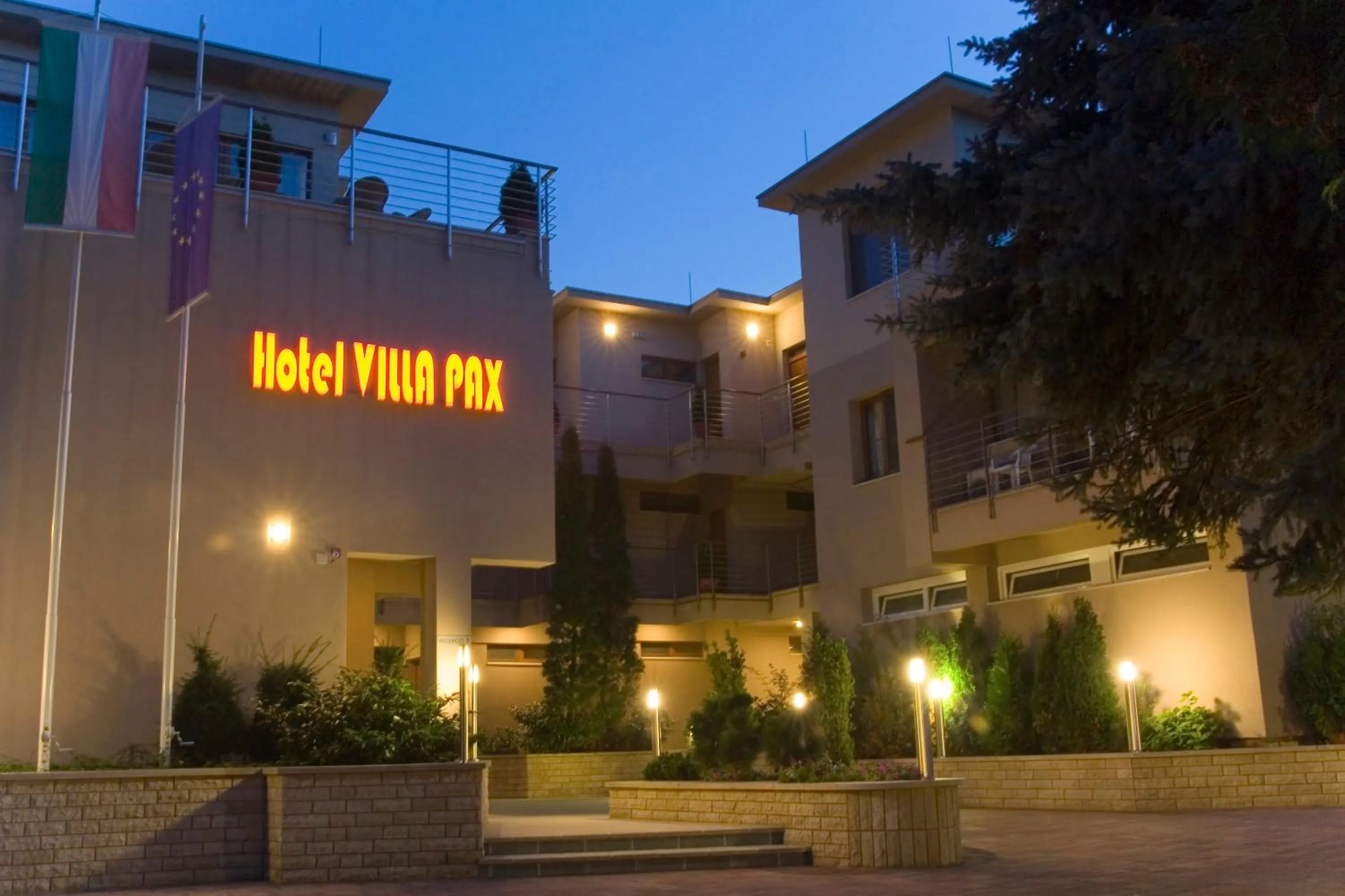 Facade/entrance in Hotel Villa Pax