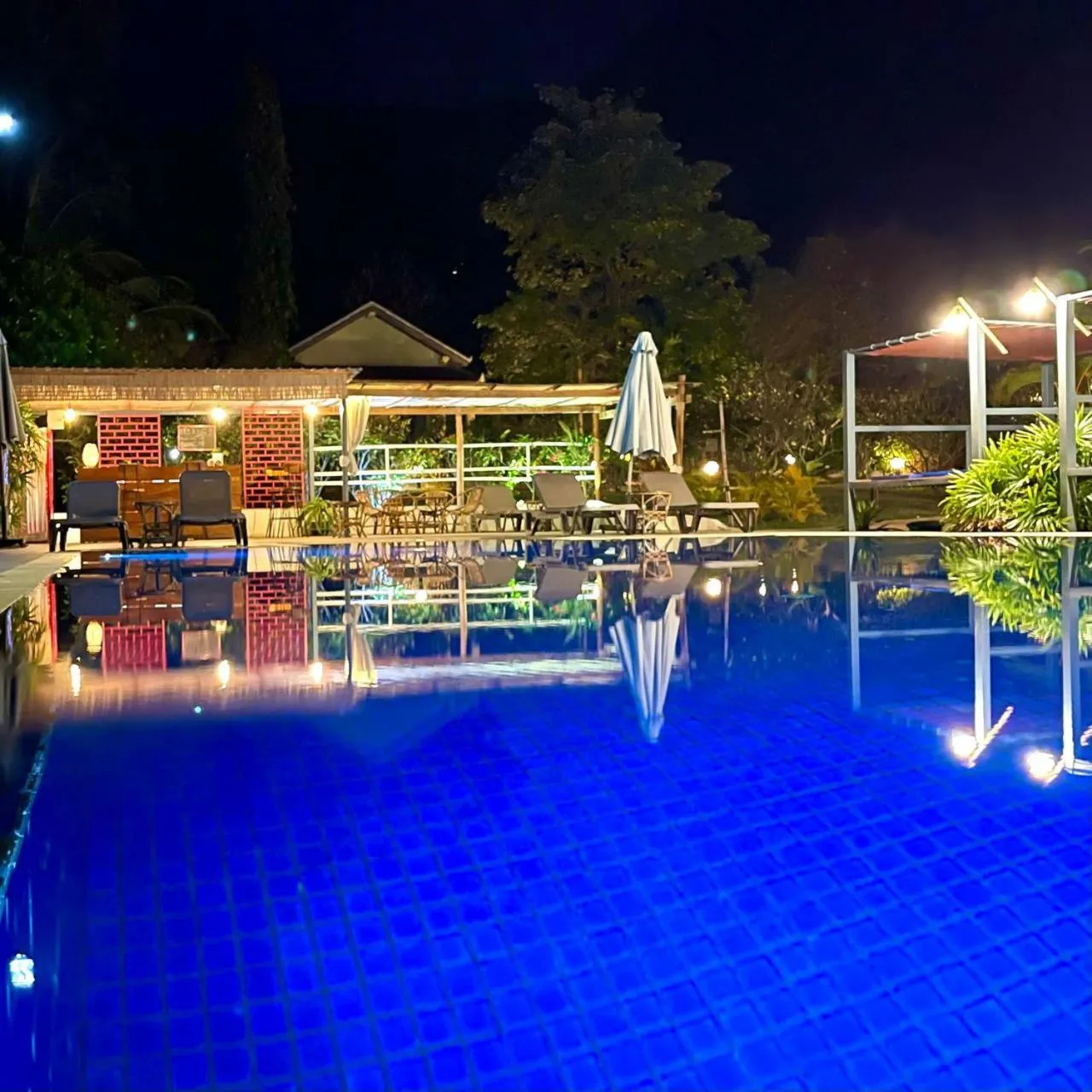 Lounge or bar in Q Bungalows