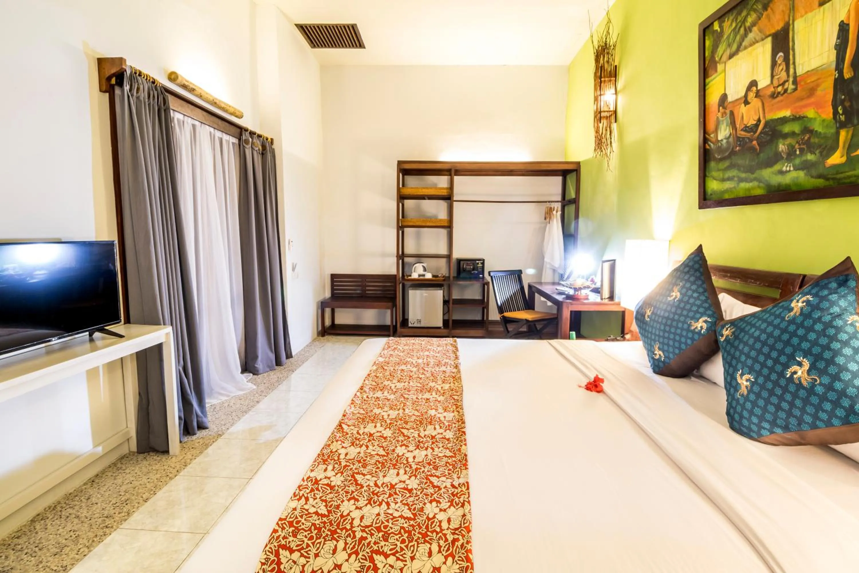 Bed in Cocotinos Lembeh a Boutique Dive Lodge