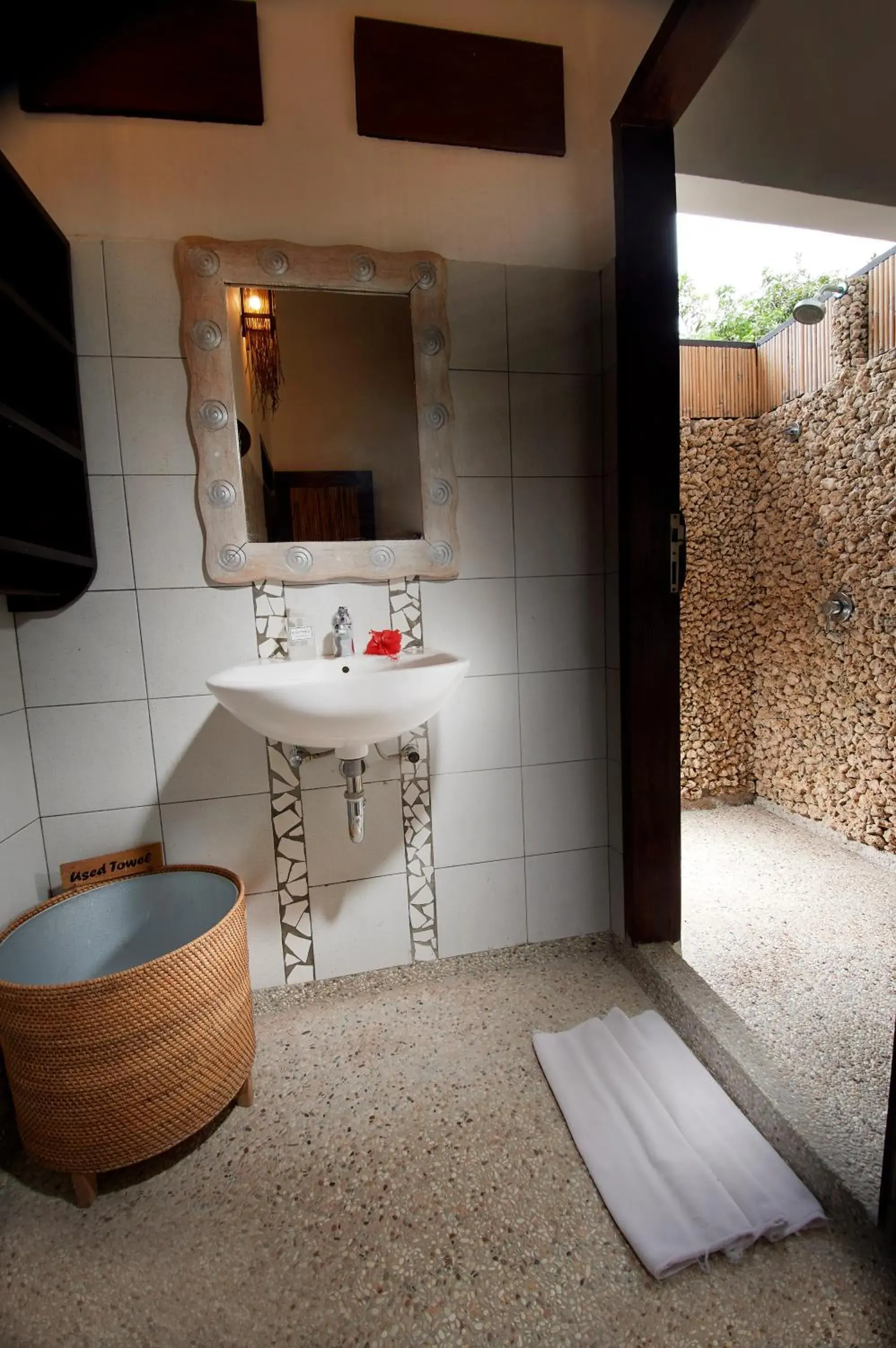 Cocotinos Lembeh a Boutique Dive Lodge Cocotinos Lembeh a Boutique Dive Lodge