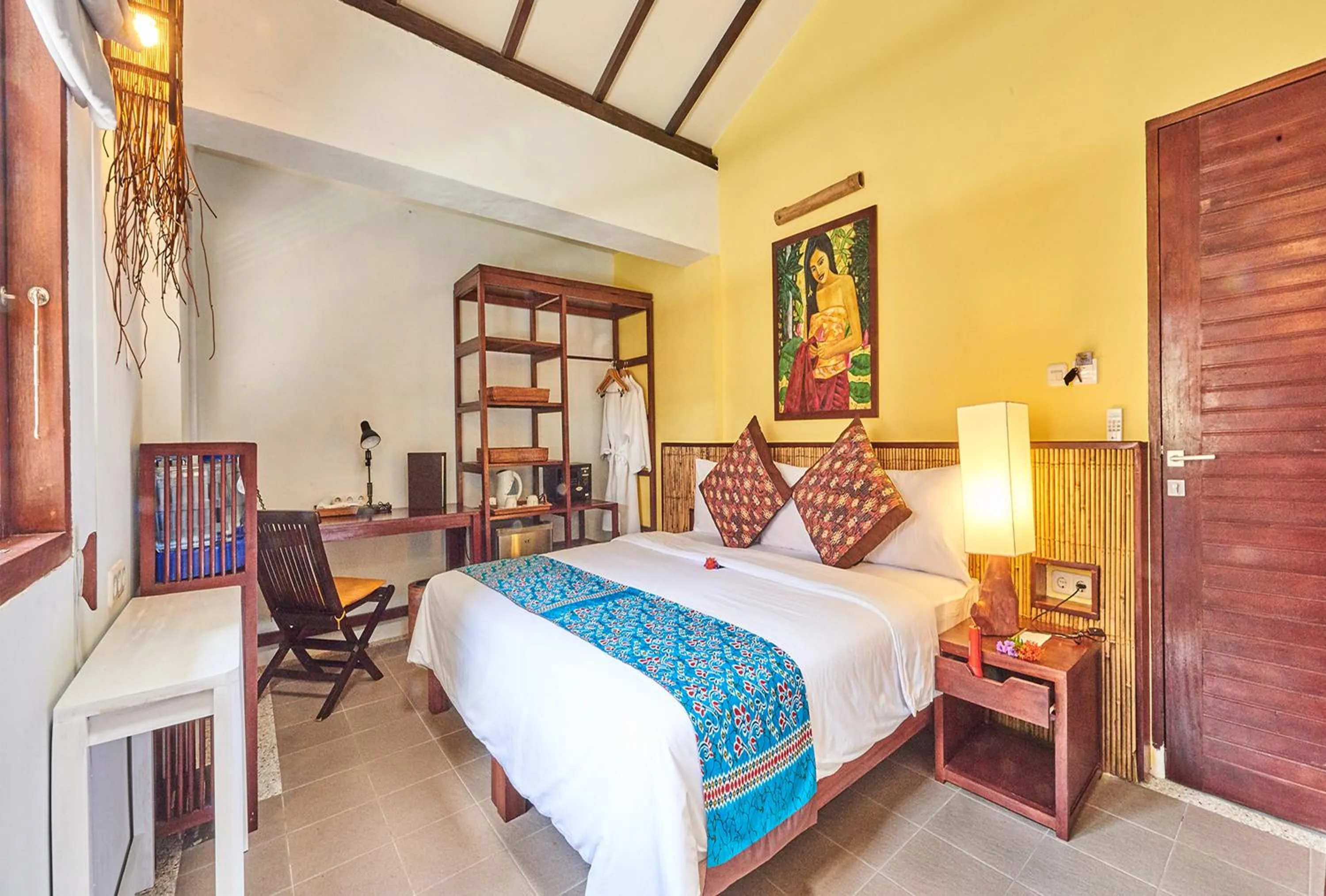 Bed in Cocotinos Lembeh a Boutique Dive Lodge