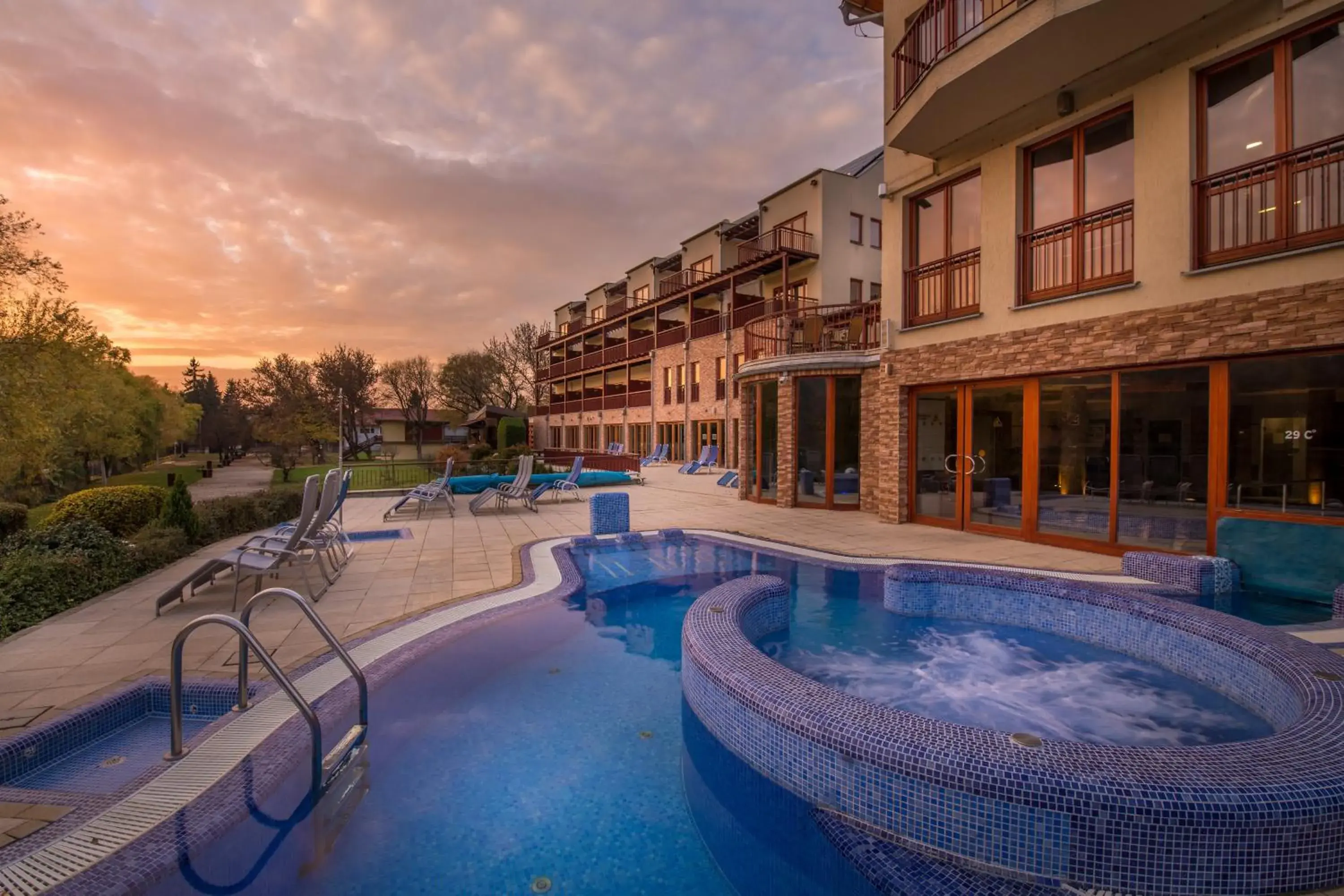 Swimming pool in Tó Wellness Hotel Swimming pool in Tó Wellness Hotel