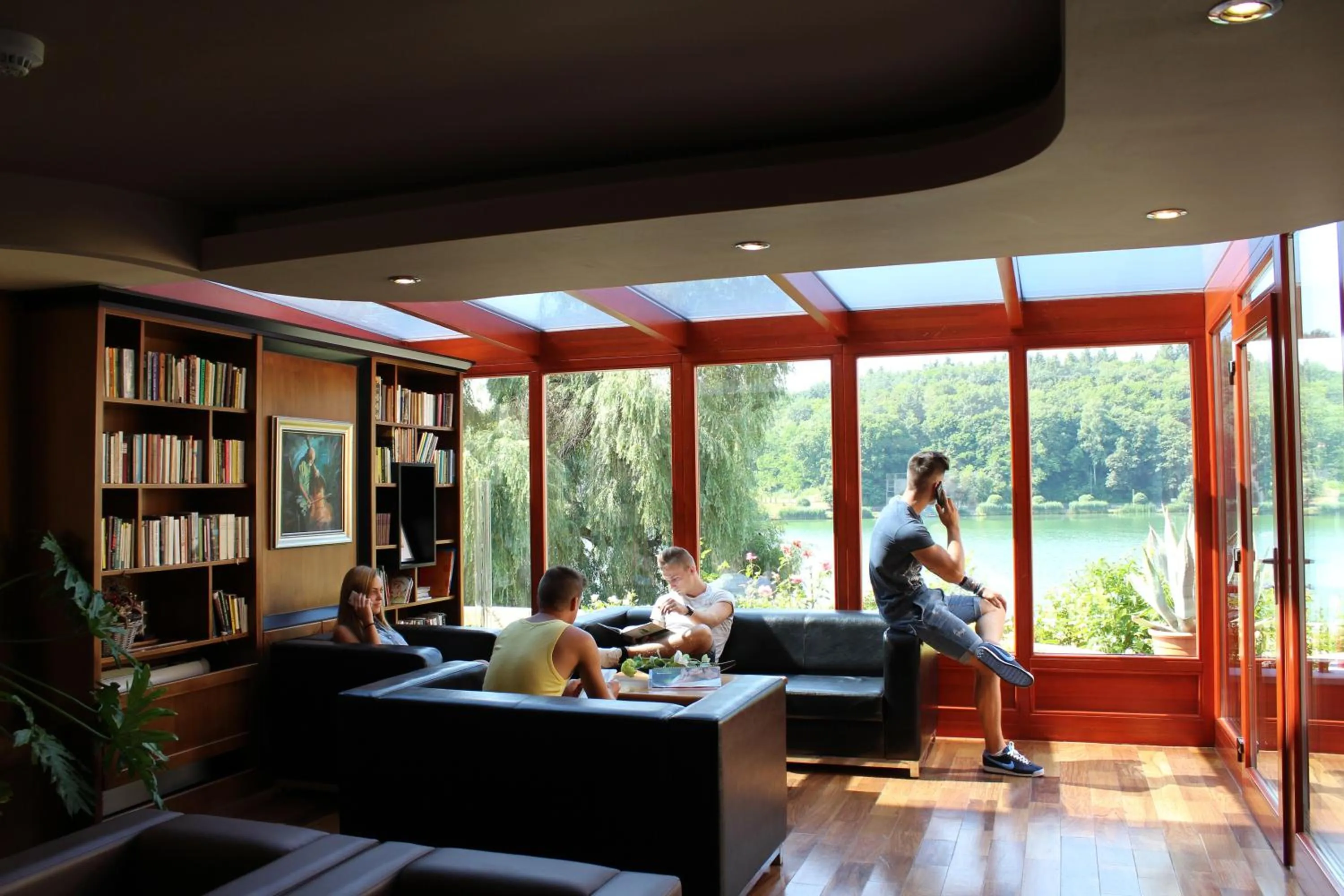 People in Tó Wellness Hotel