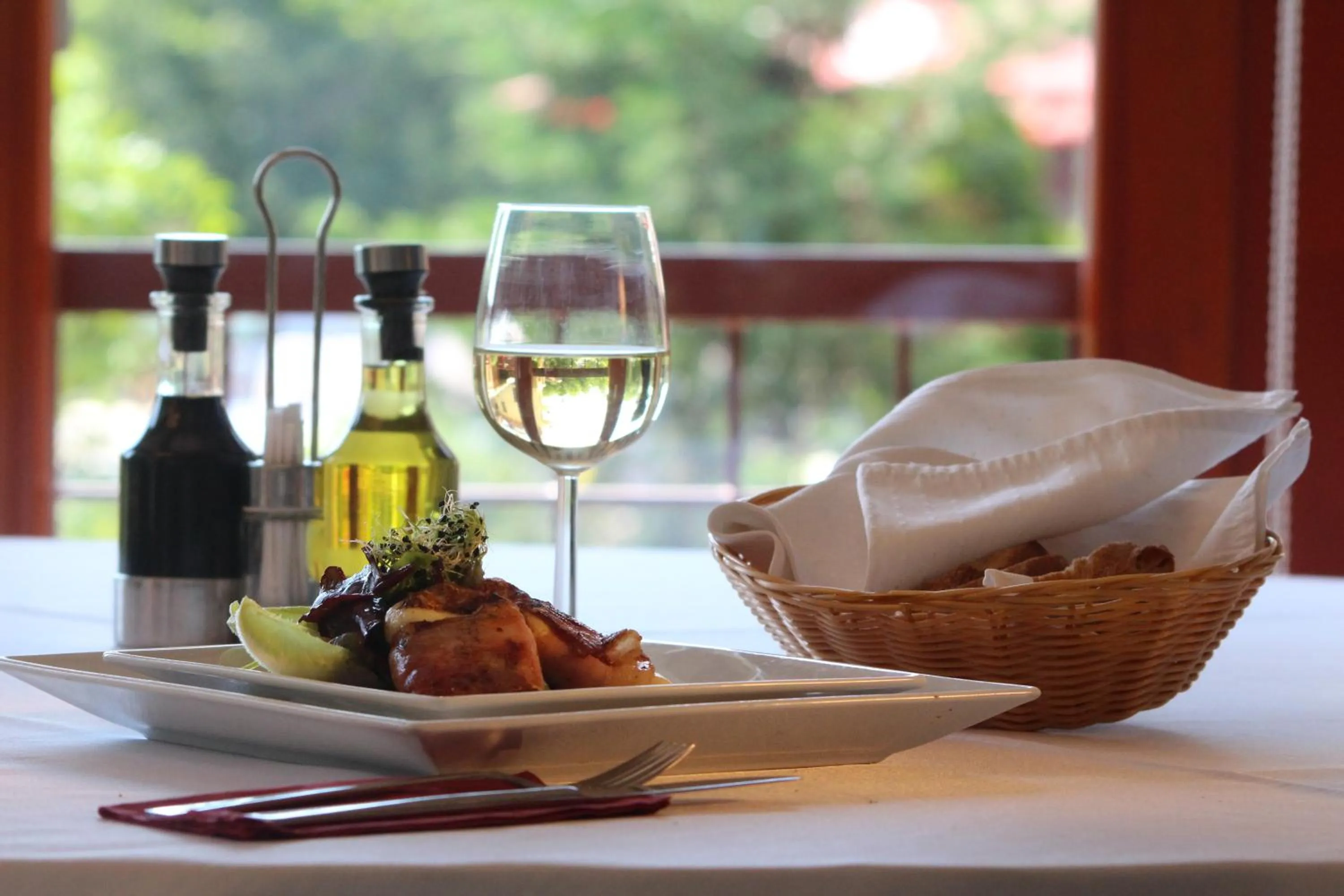 Food and drinks in Tó Wellness Hotel