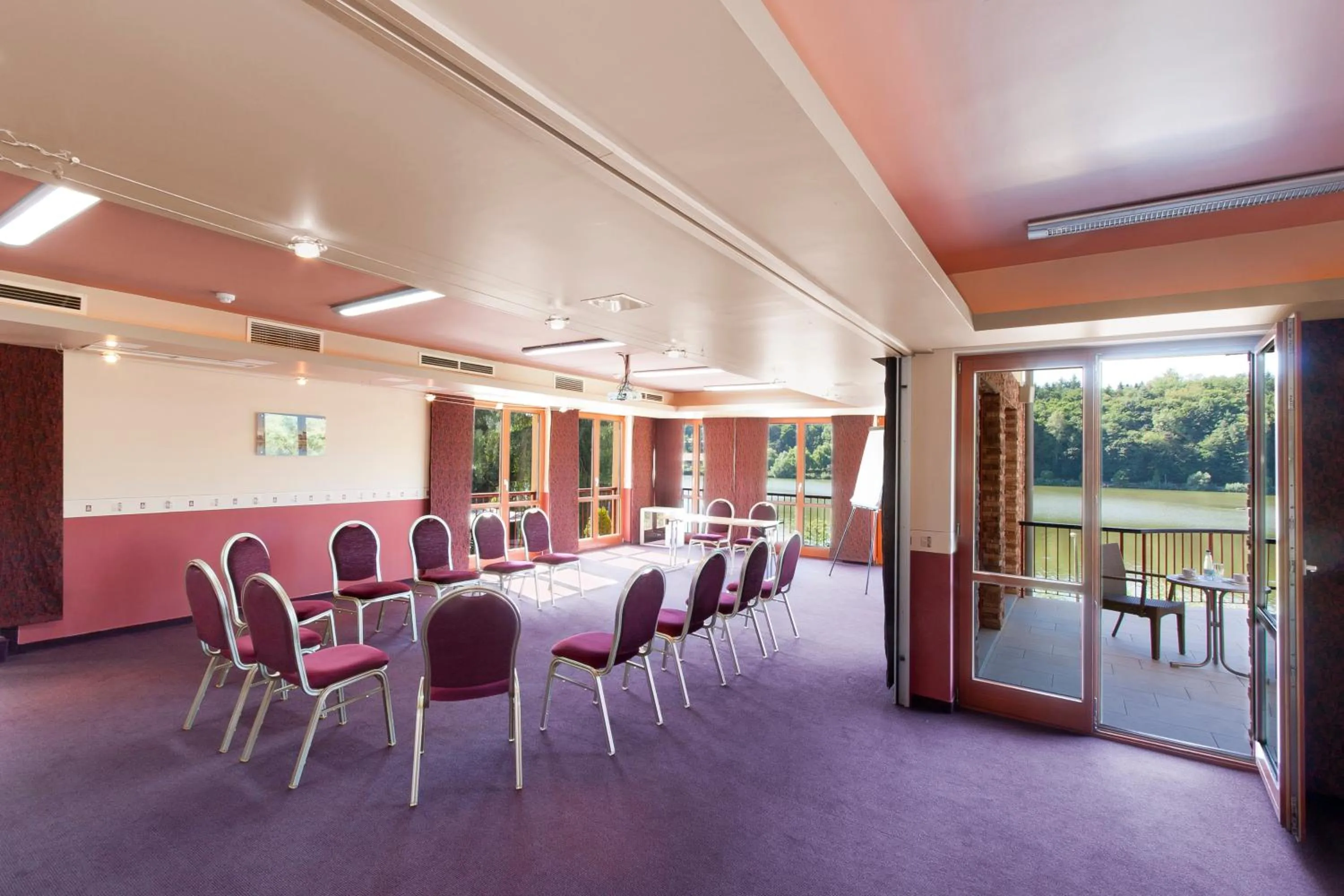 Meeting/conference room in Tó Wellness Hotel