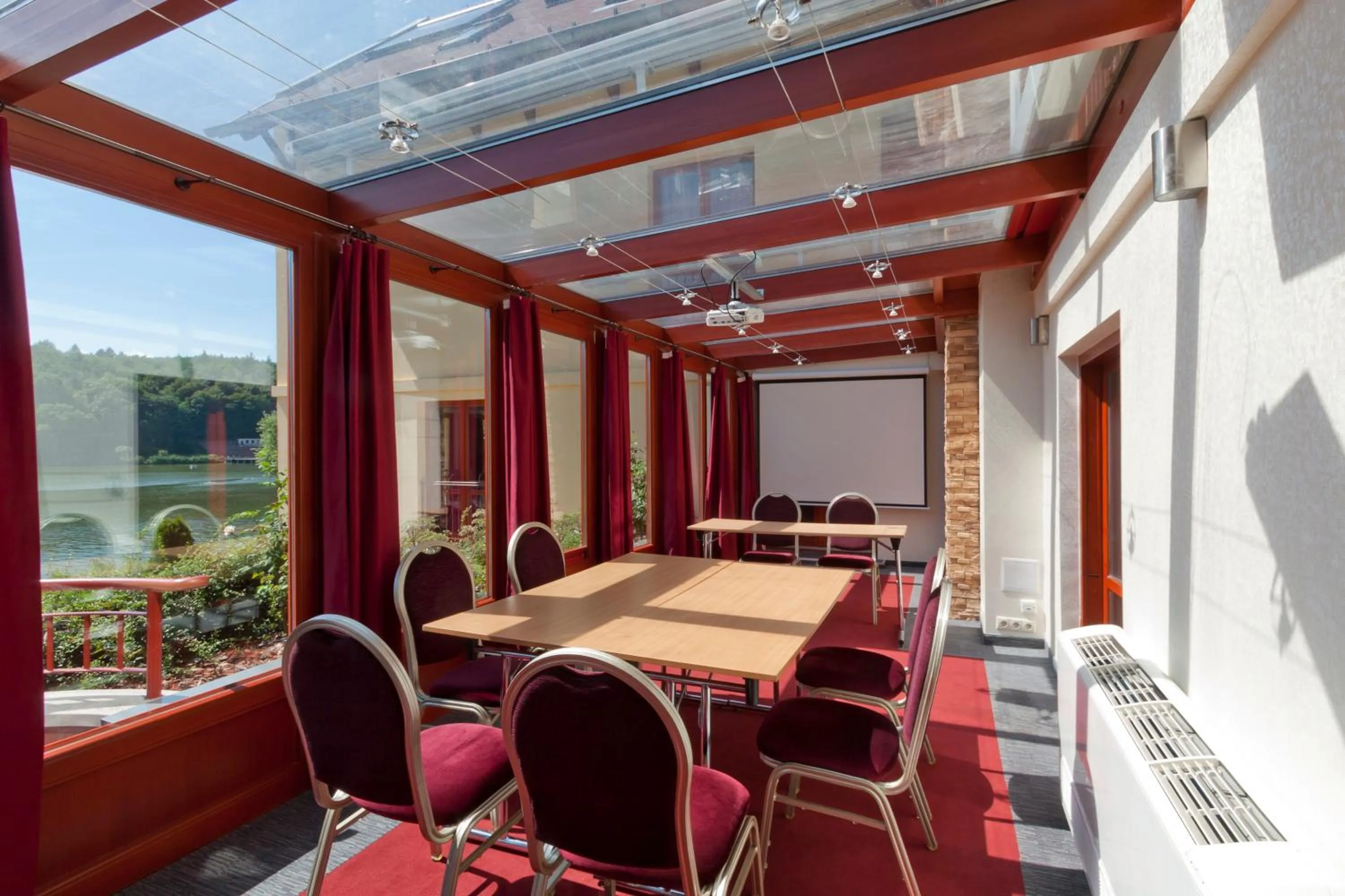 Meeting/conference room in Tó Wellness Hotel