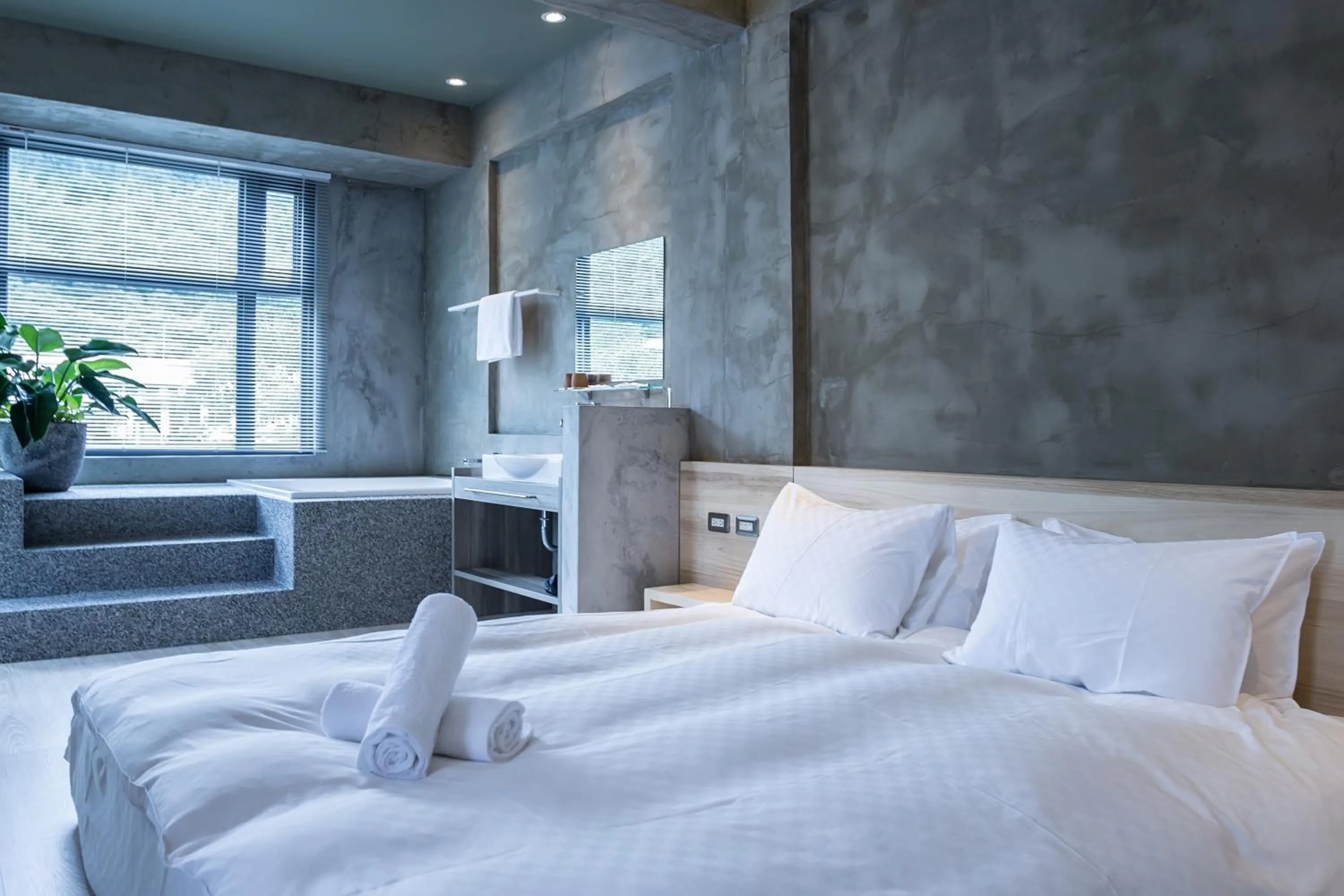 Bathroom, Bed in Shaoguang 188 日月潭勺光188