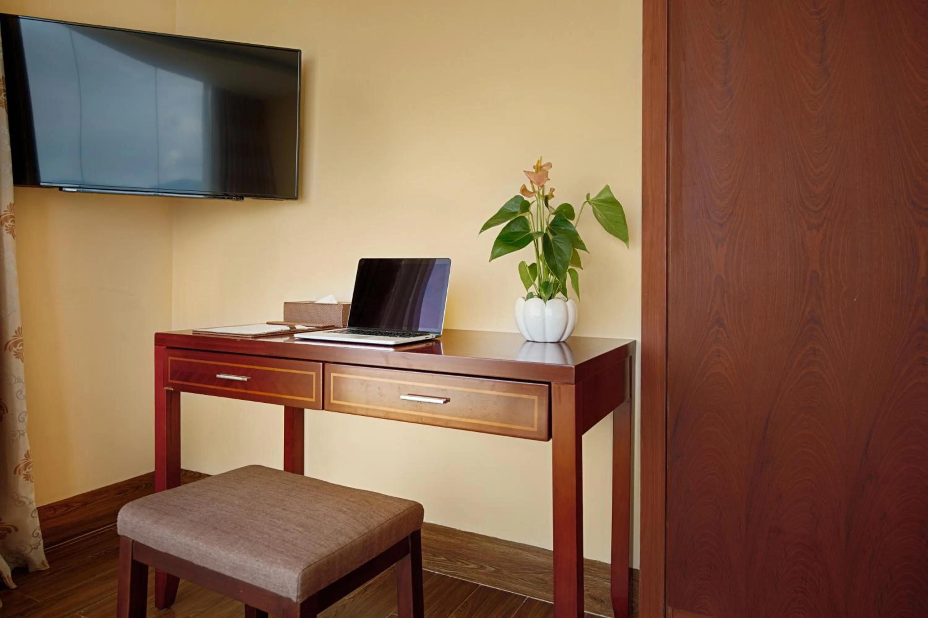 Bedroom in Nhat Minh Hotel and Apartment