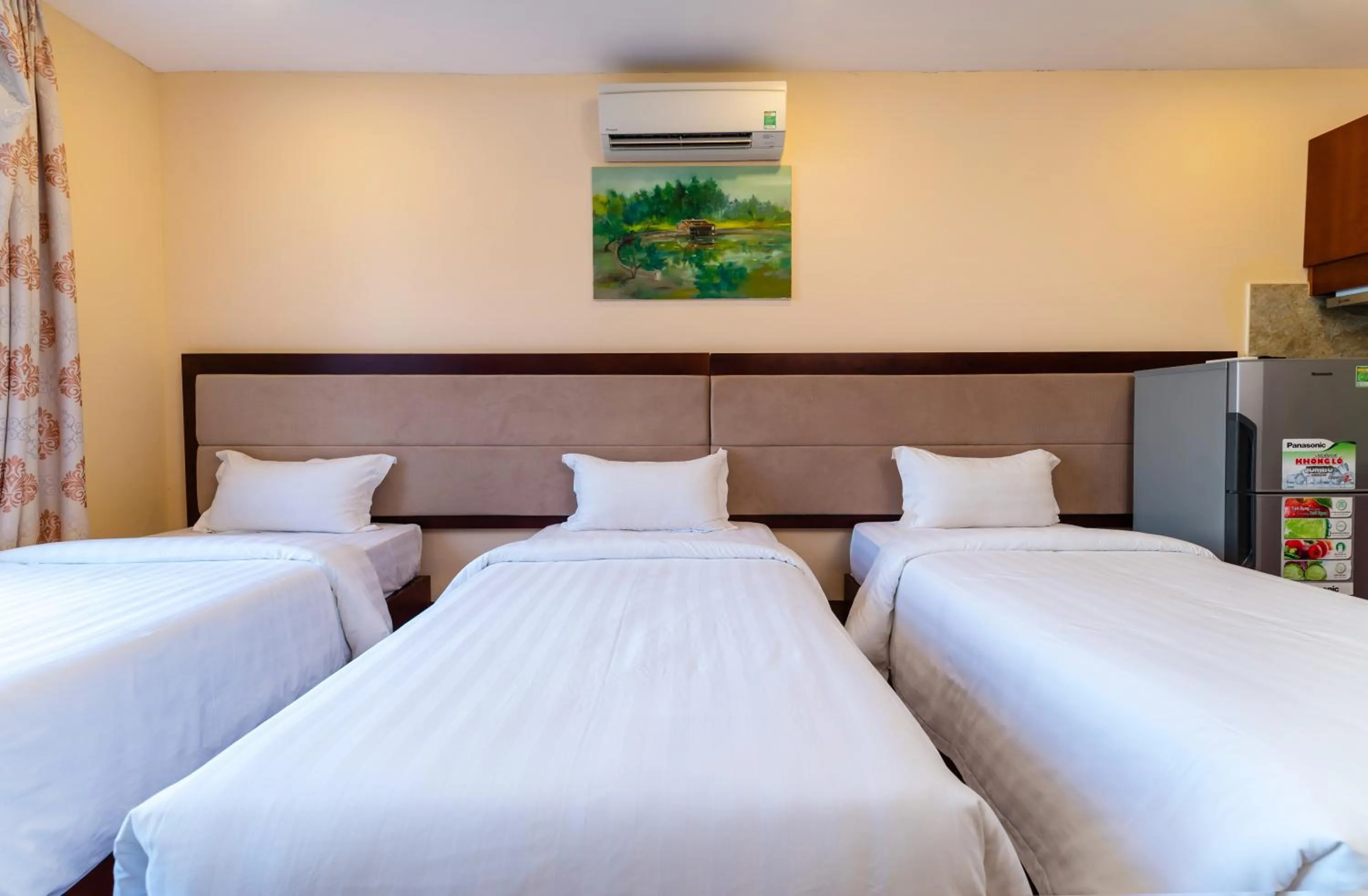 Photo of the whole room, Bed in Nhat Minh Hotel and Apartment