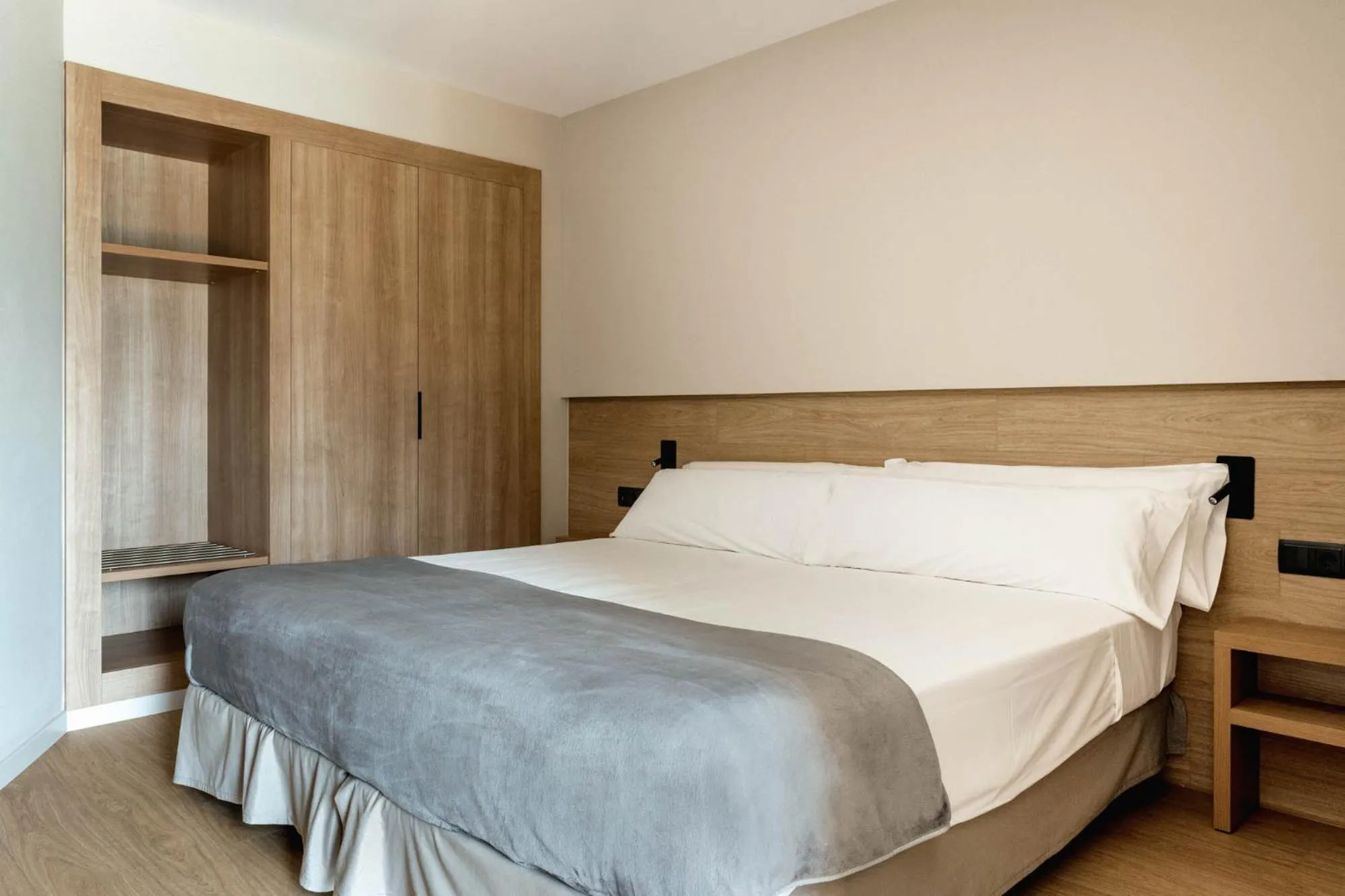 Photo of the whole room, Bed in Hotel Terradets