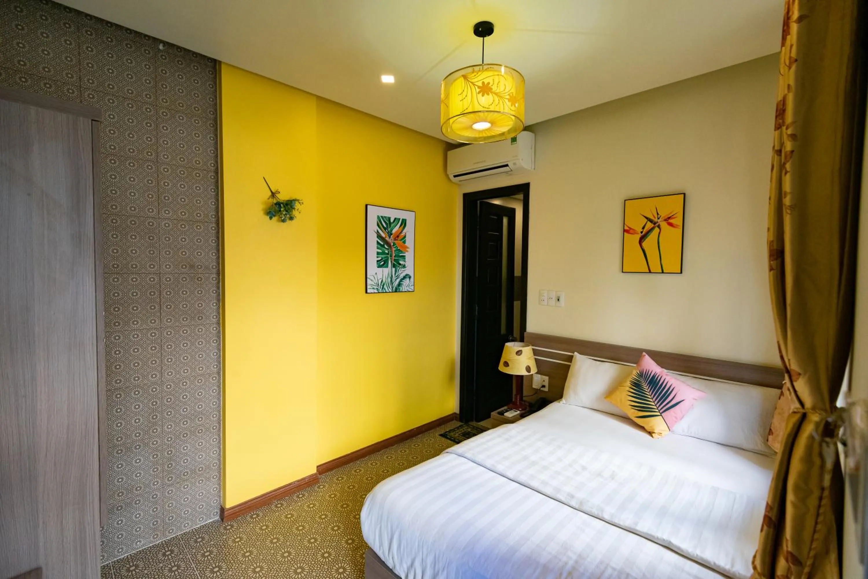 Bed in Flora Hotel Hue