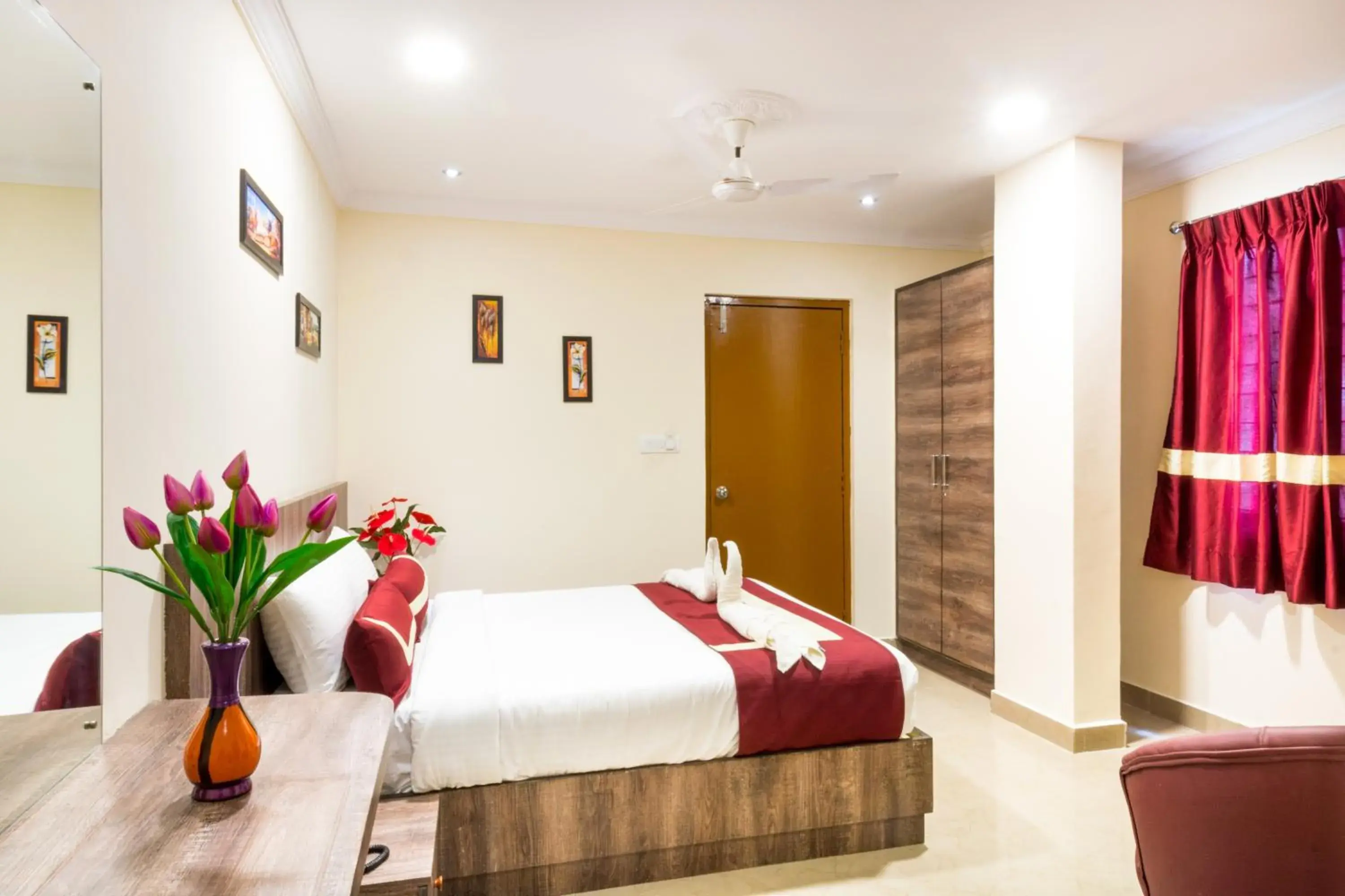 Deluxe Double Room in Octave Hotel and Spa - JP Nagar Deluxe Double Room in Octave Hotel and Spa - JP Nagar