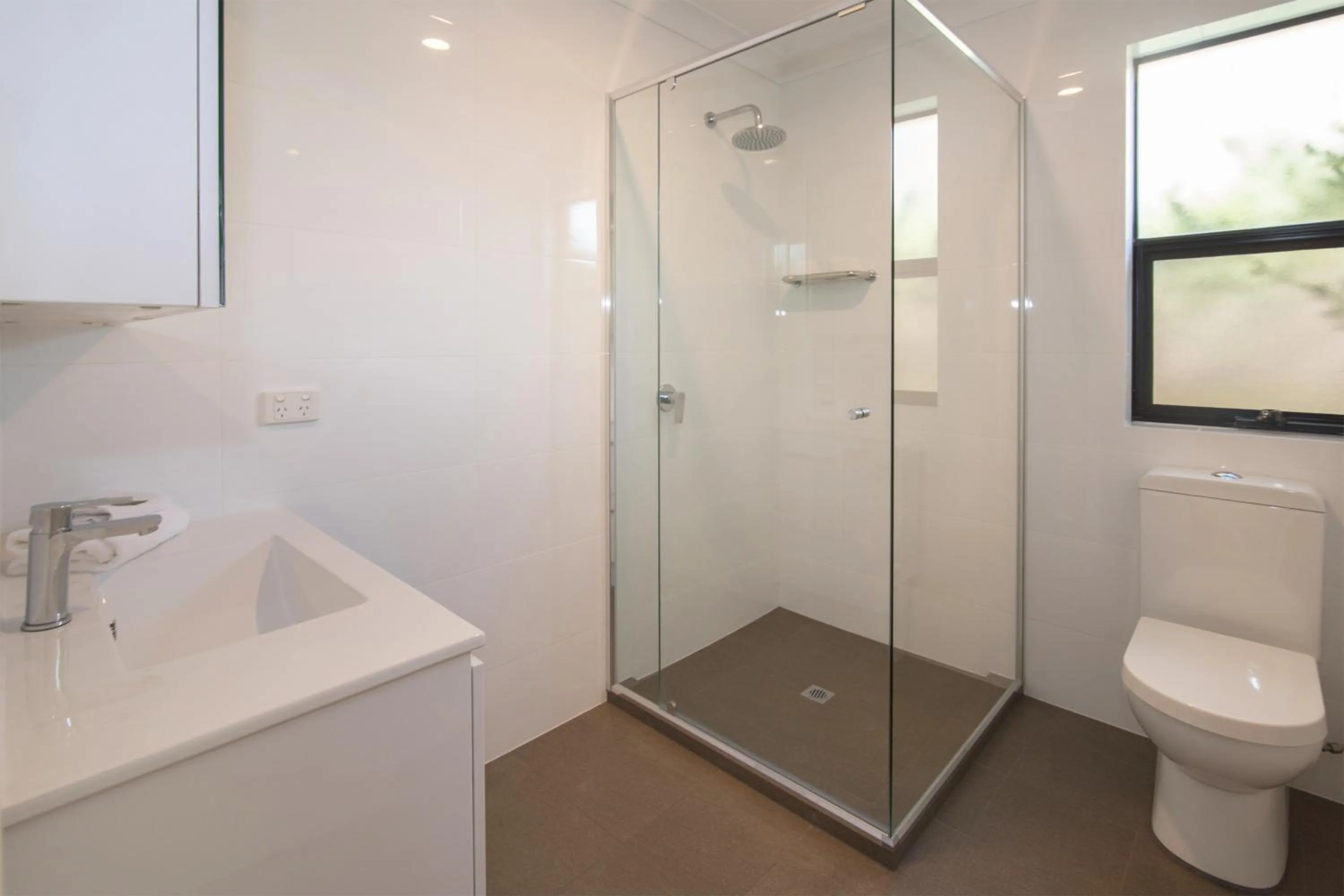 Shower in Dunsborough Beach Cottages