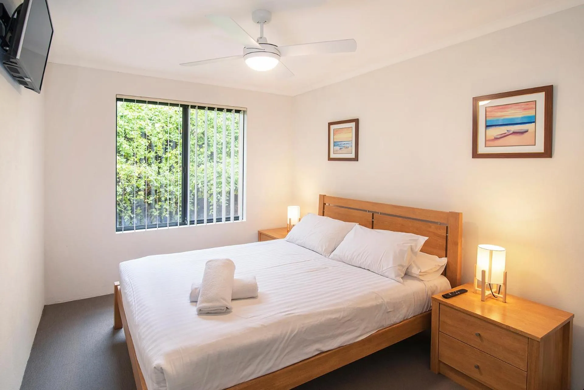 Bedroom, Bed in Dunsborough Beach Cottages