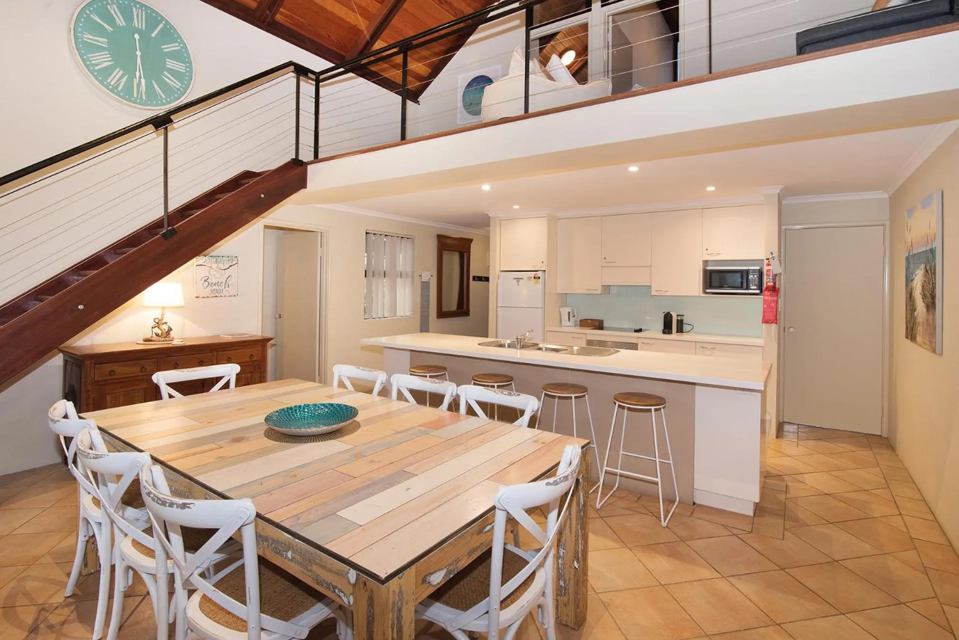 Dining area in Dunsborough Beach Cottages